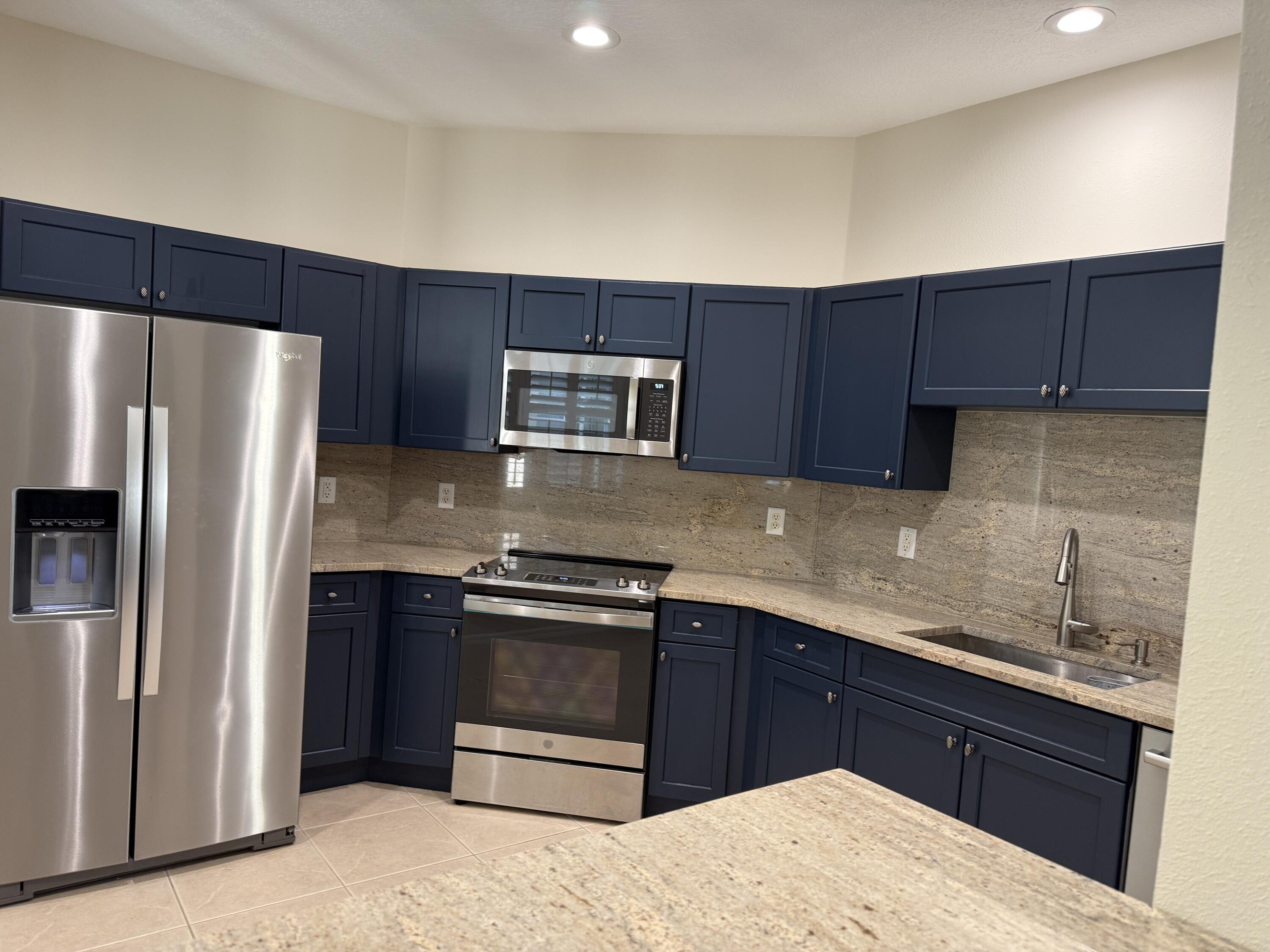 LAKE FOREST - Residential Lease