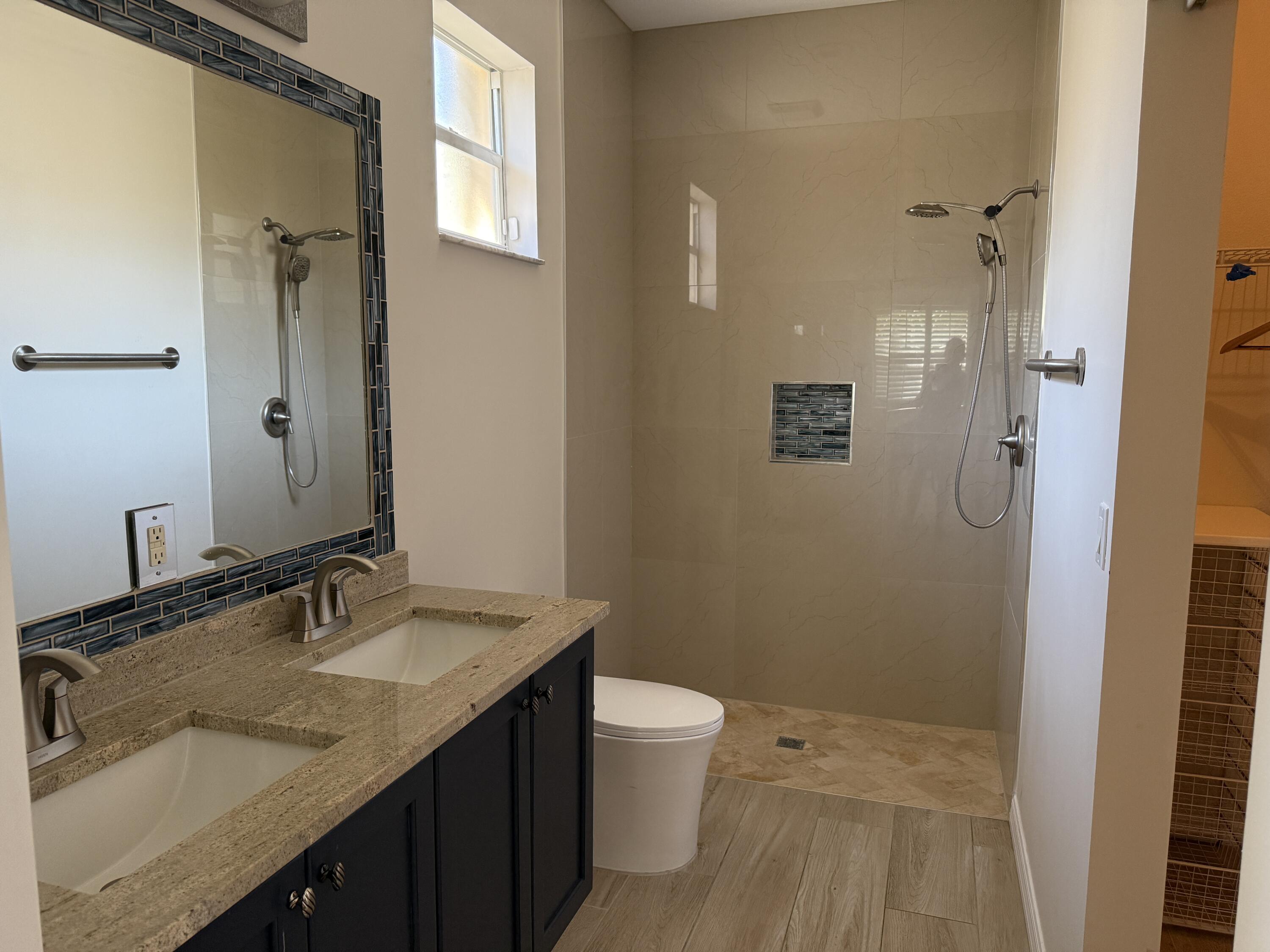 LAKE FOREST - Residential Lease