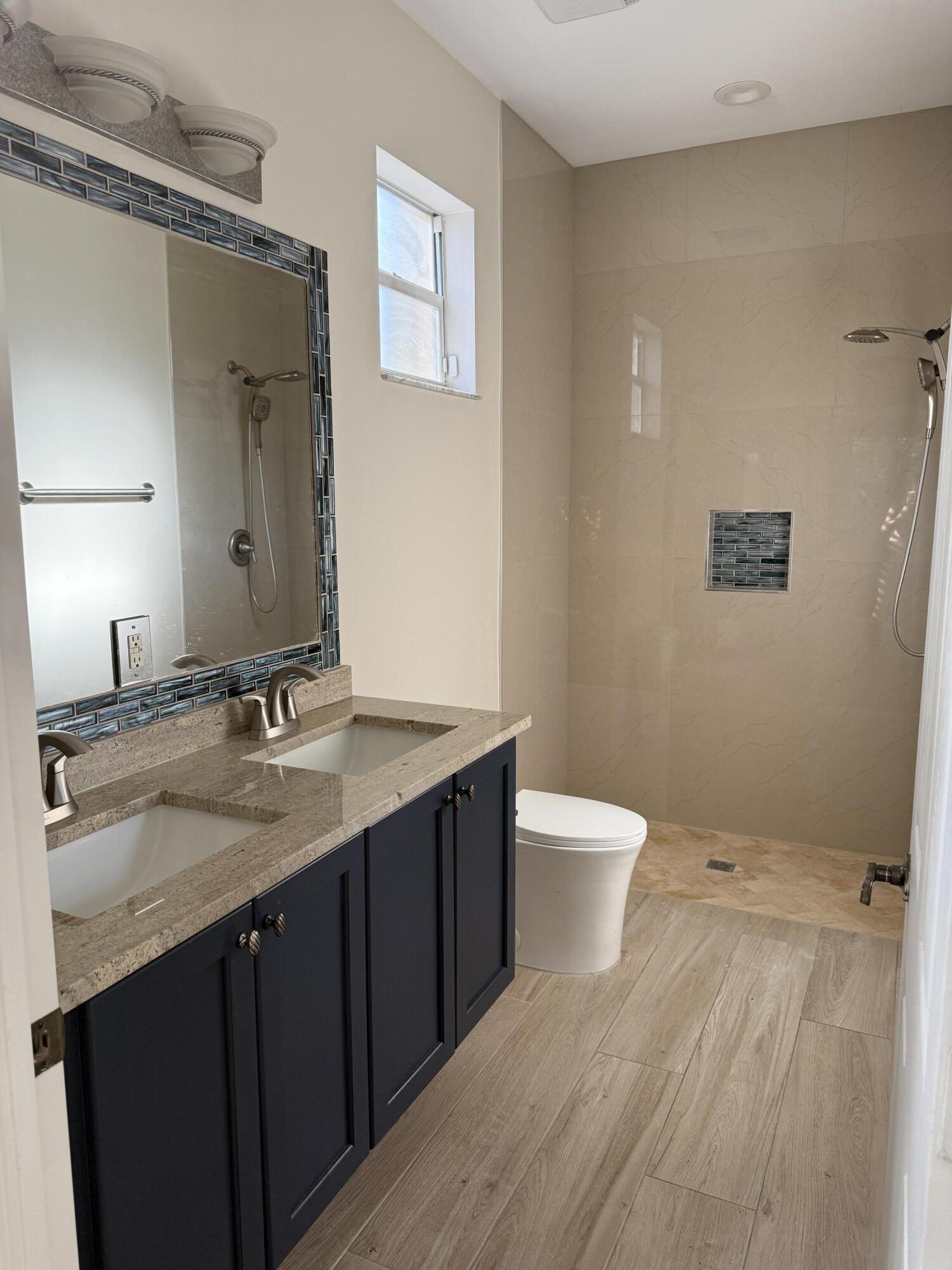 LAKE FOREST - Residential Lease