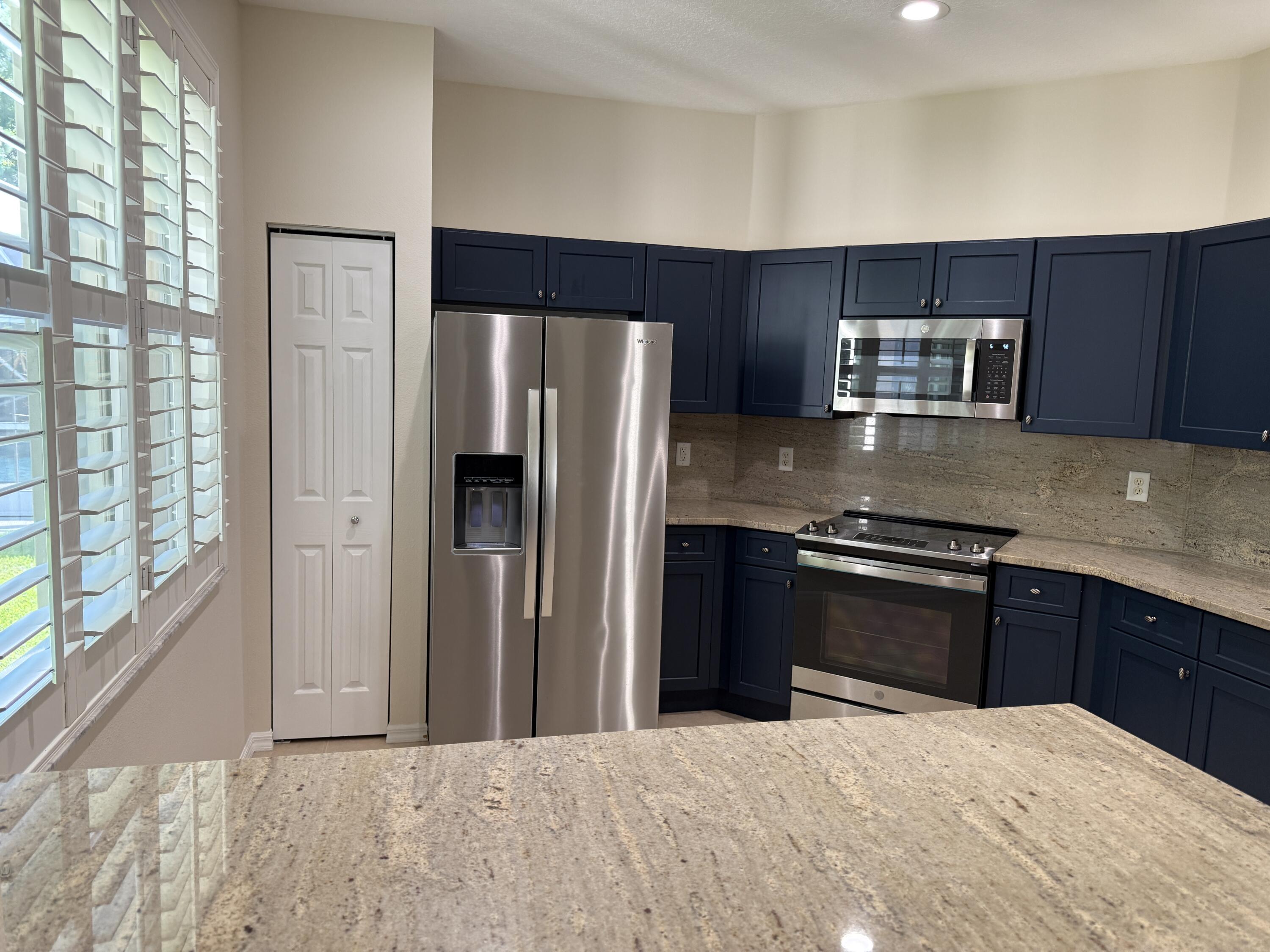 LAKE FOREST - Residential Lease