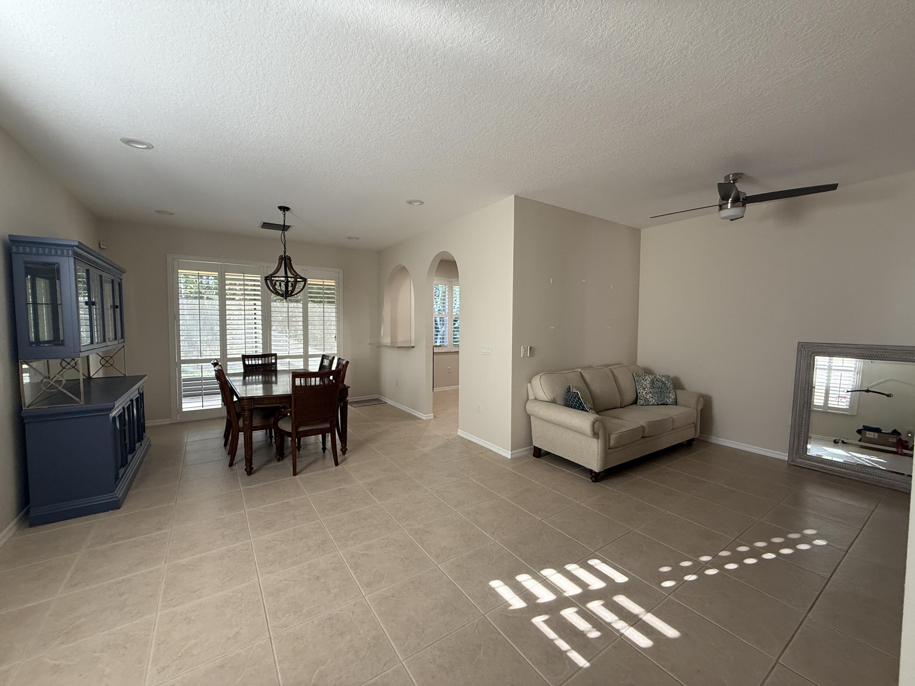 LAKE FOREST - Residential Lease