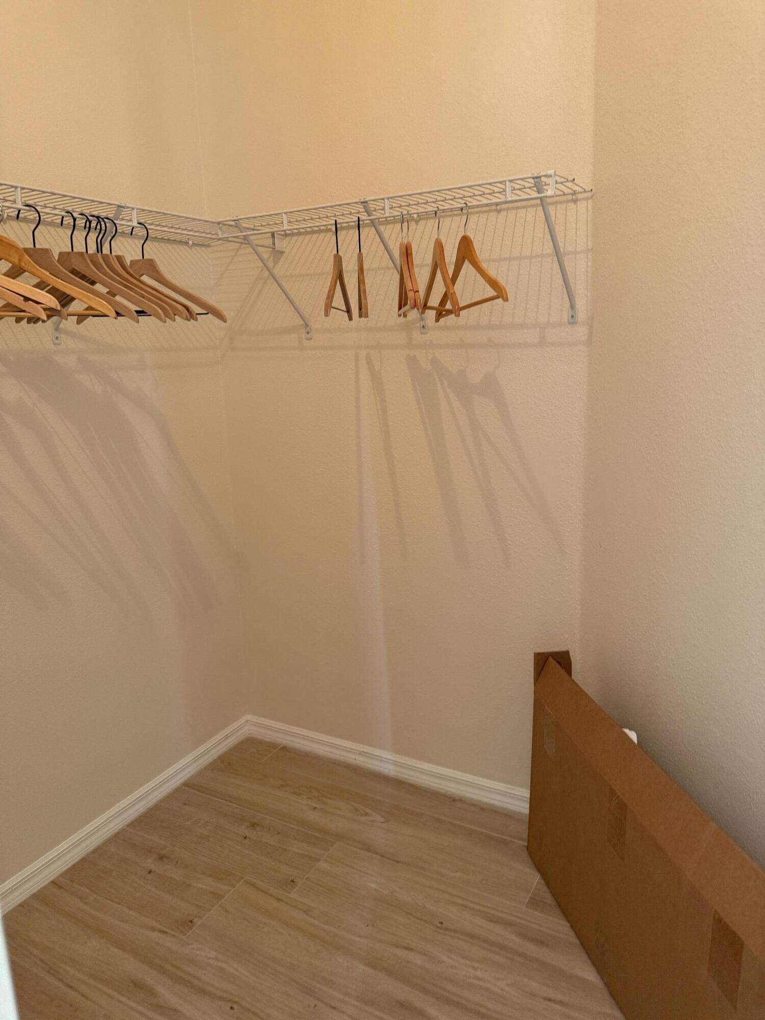 LAKE FOREST - Residential Lease