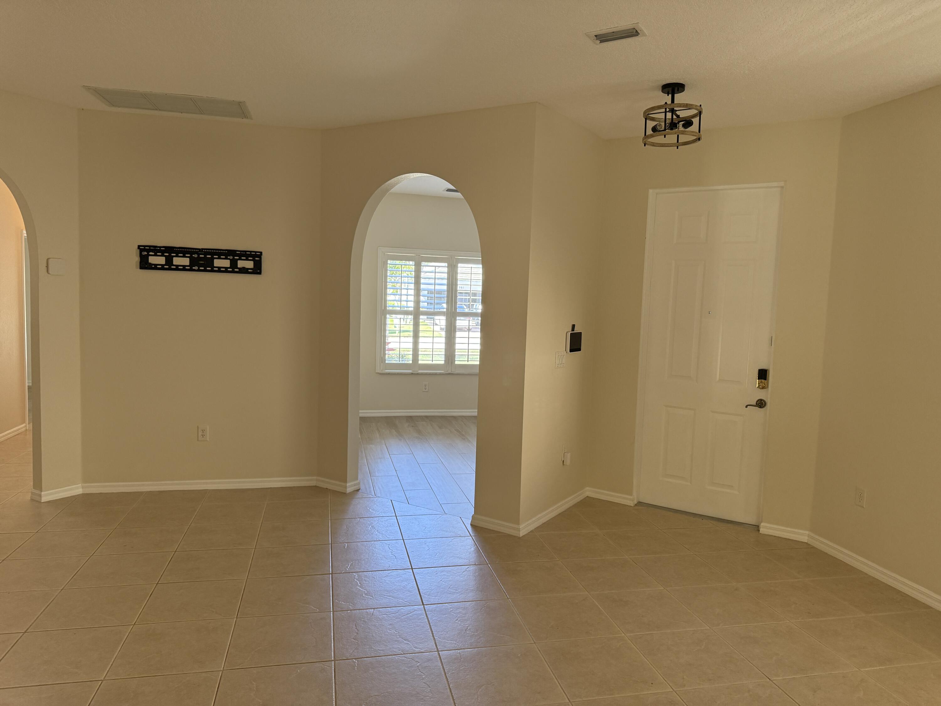 LAKE FOREST - Residential Lease