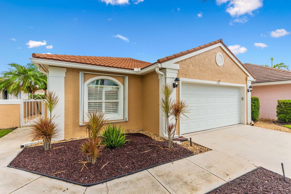 Photo of 2219 SW Shoal Creek Trace, Palm City, FL 34990 (MLS # R11019127)