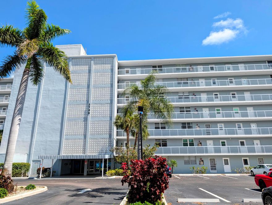 East Boca 3/2 Condo in great Boca school zones! Assessment paid! Updated open kitchen with granite counters and stainless steel appliances, new washer dryer. Enjoy spectacular sunrises from your covered screened balcony looking east all the way to oceanfront condos. Minutes away from both downtown Delray Beach and downtown Boca Raton, shopping, beaches, highway, restaurants, schools, Palm Beach College, Florida Atlantic University. Convenient to both Palm Beach International Airport and Fort Lauderdale International Airport.