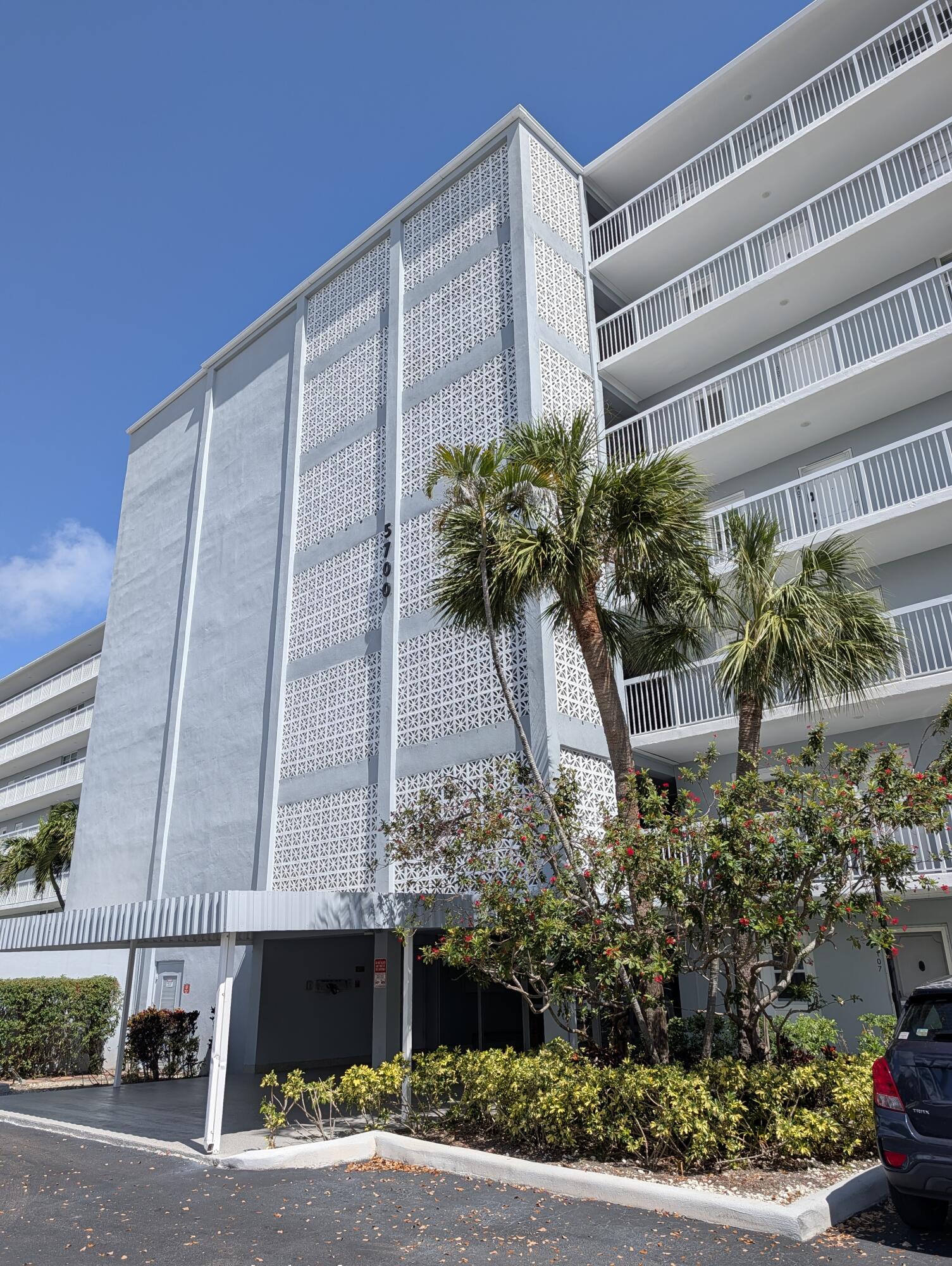 Boca Teeca Condo Unit 03 - Residential