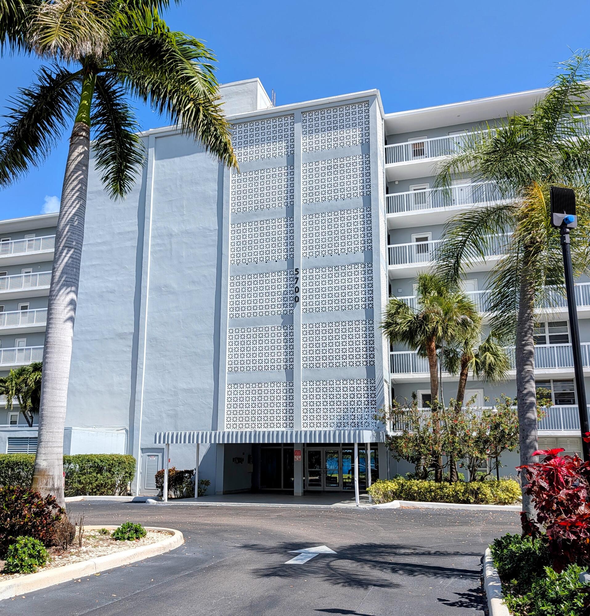 Boca Teeca Condo Unit 03 - Residential