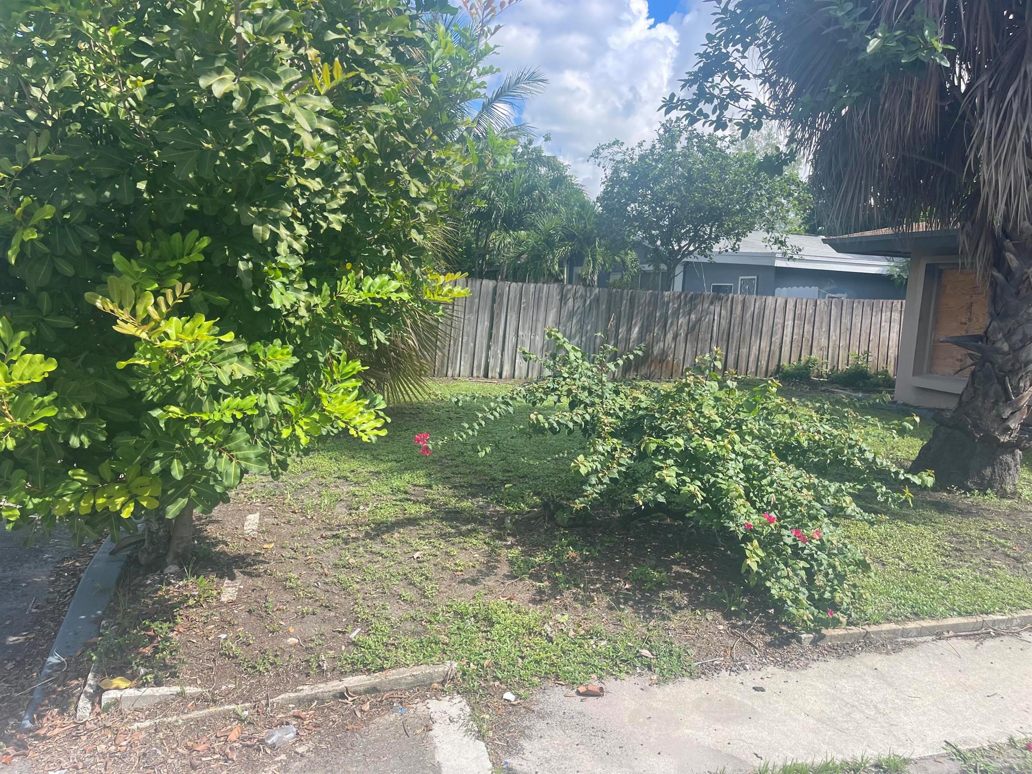 1632 NW 9th Avenue