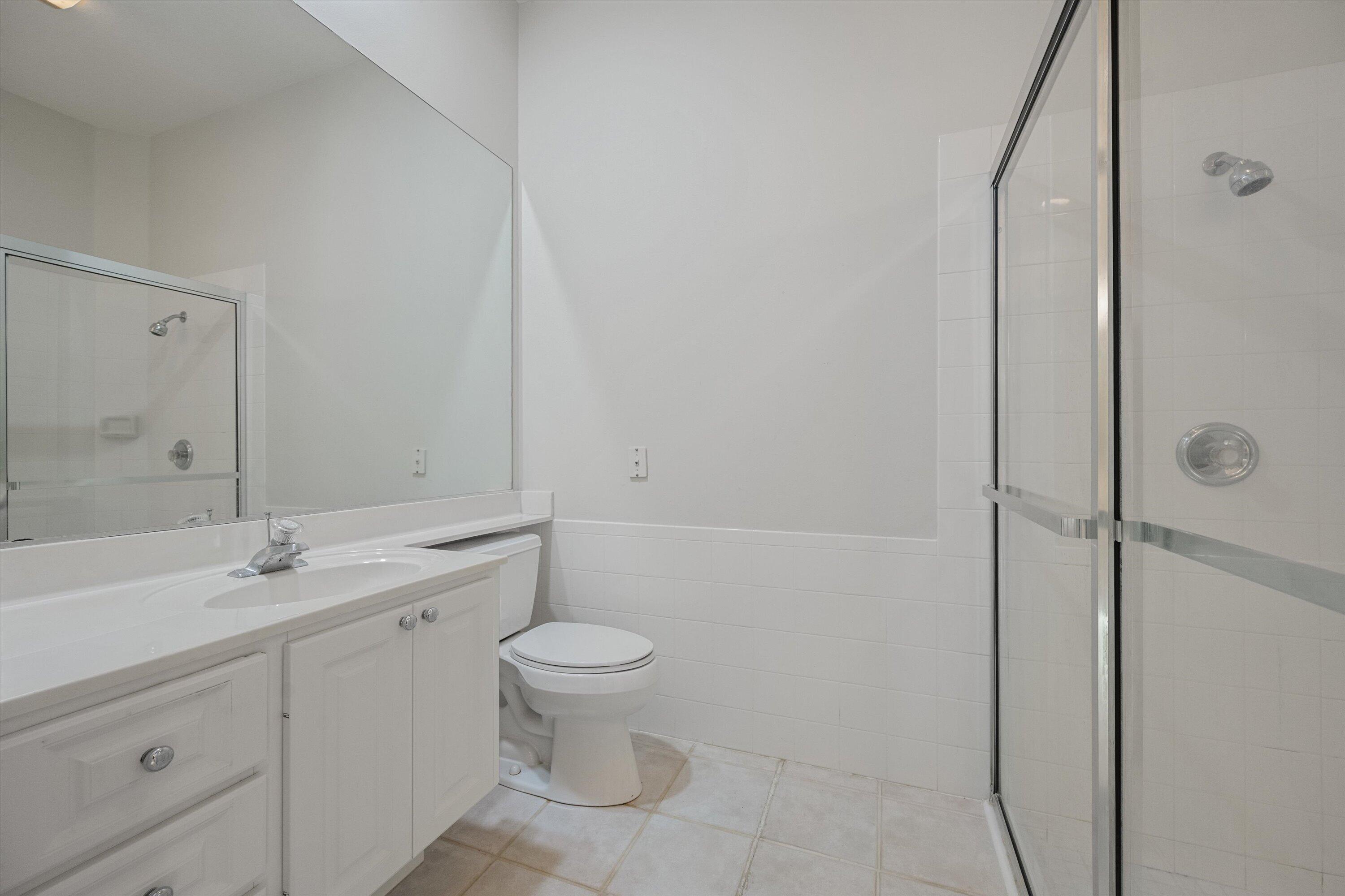 RIVERWALK 4 - Residential