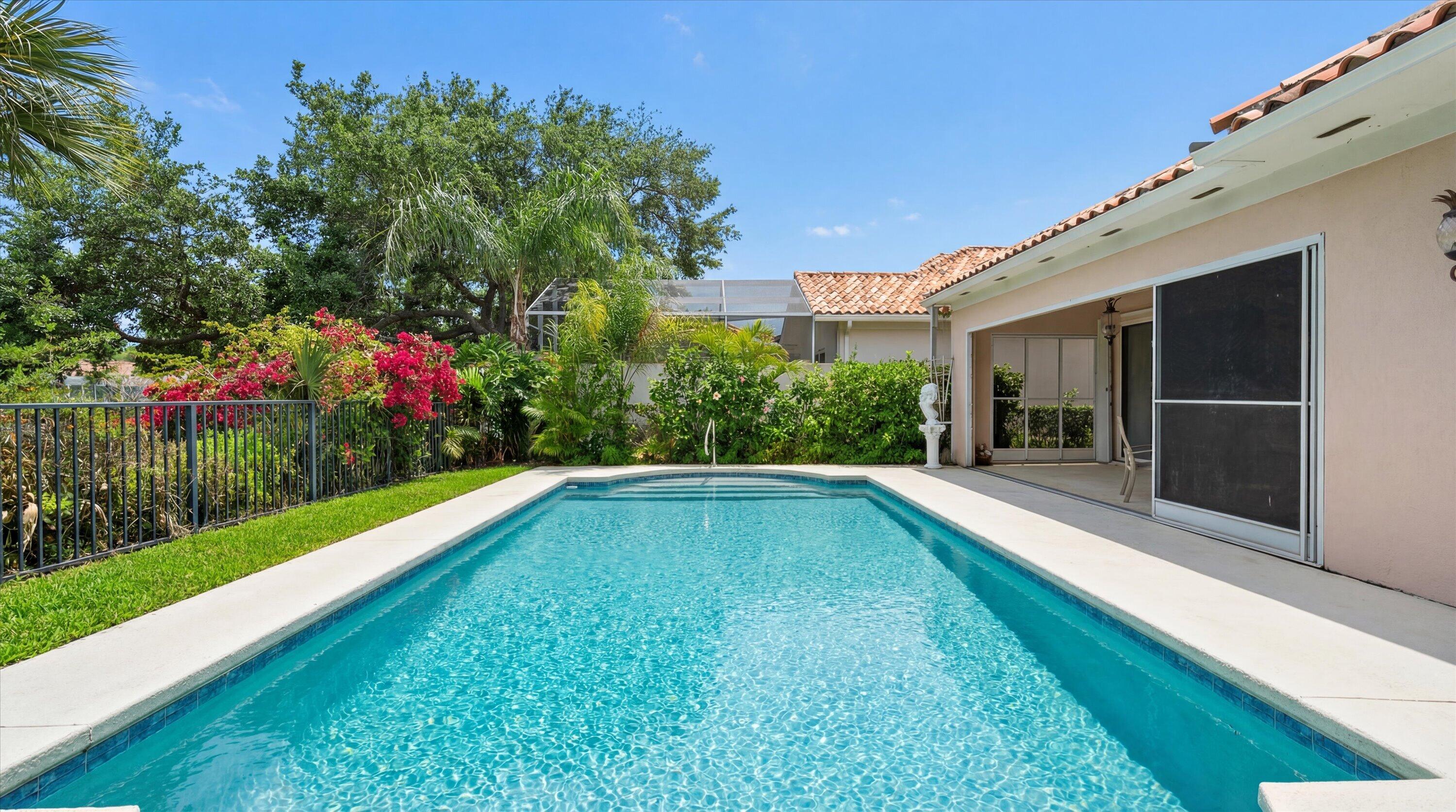 RIVERWALK 4 - Residential