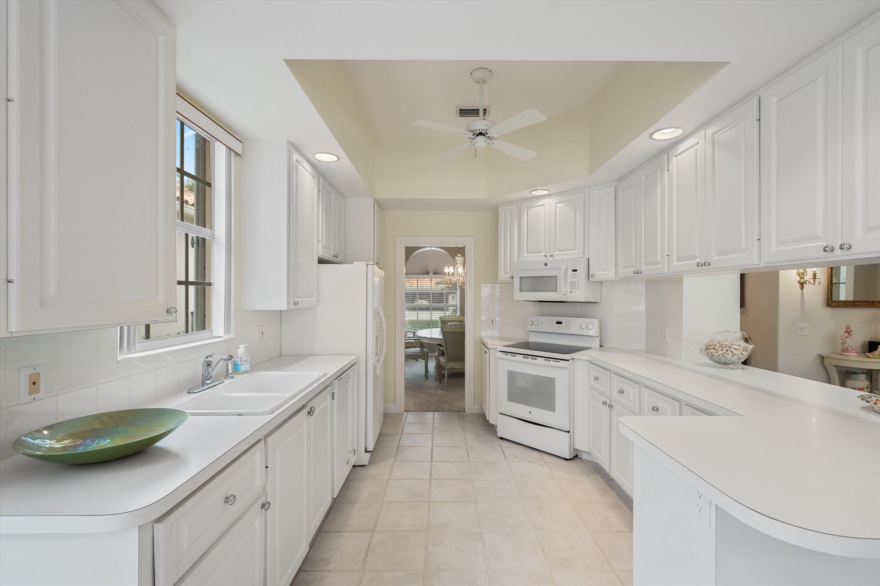 RIVERWALK 4 - Residential