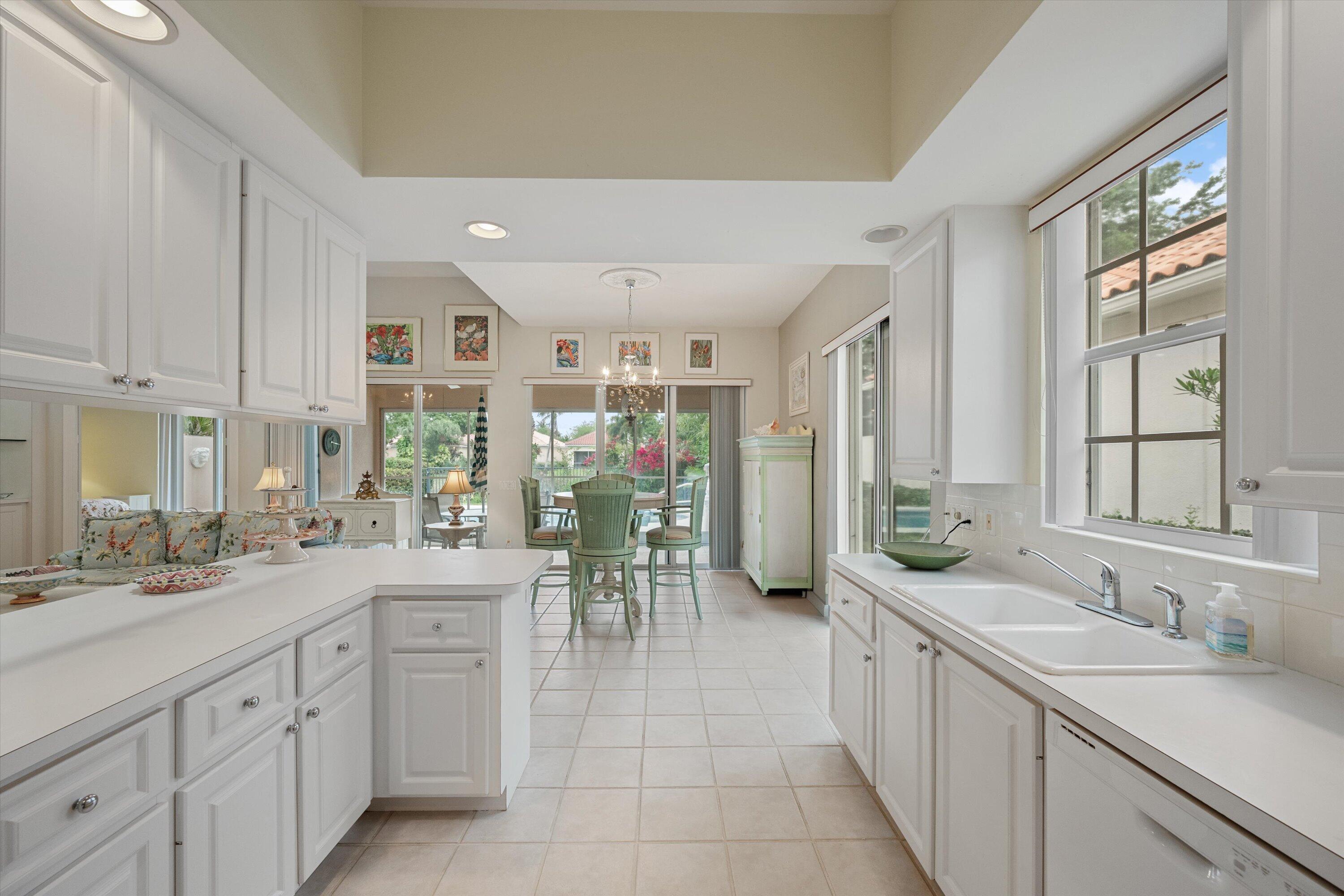 RIVERWALK 4 - Residential