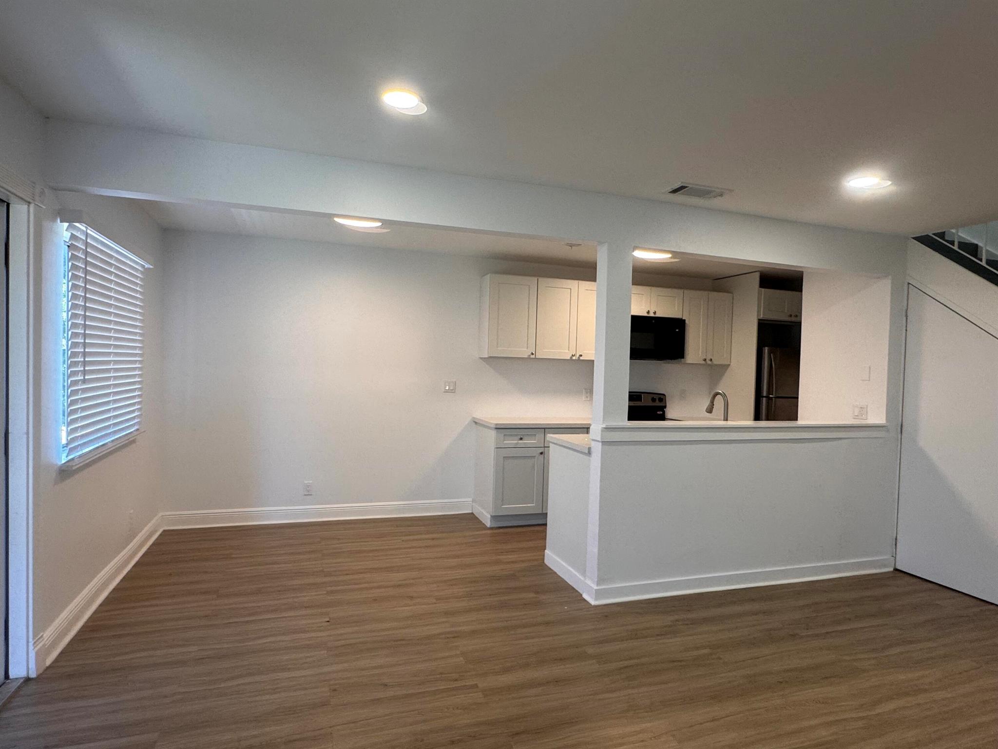 805 Tiffany Drive W 2