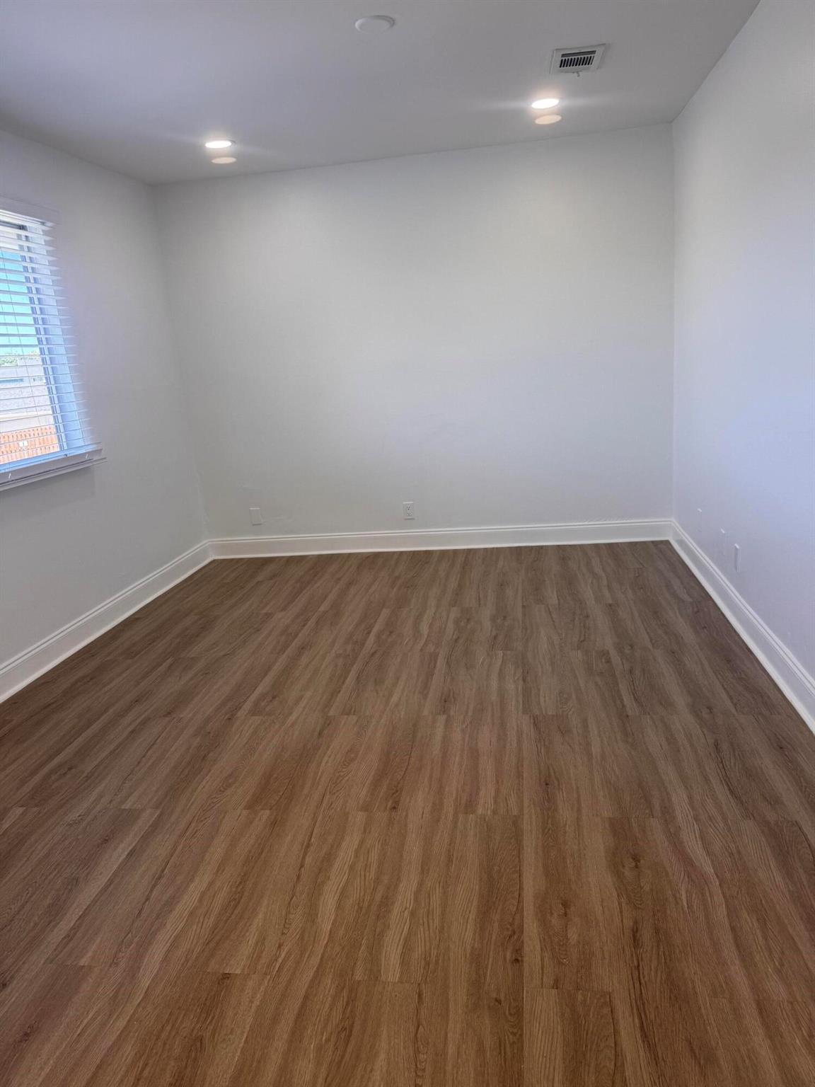 805 Tiffany Drive W 2