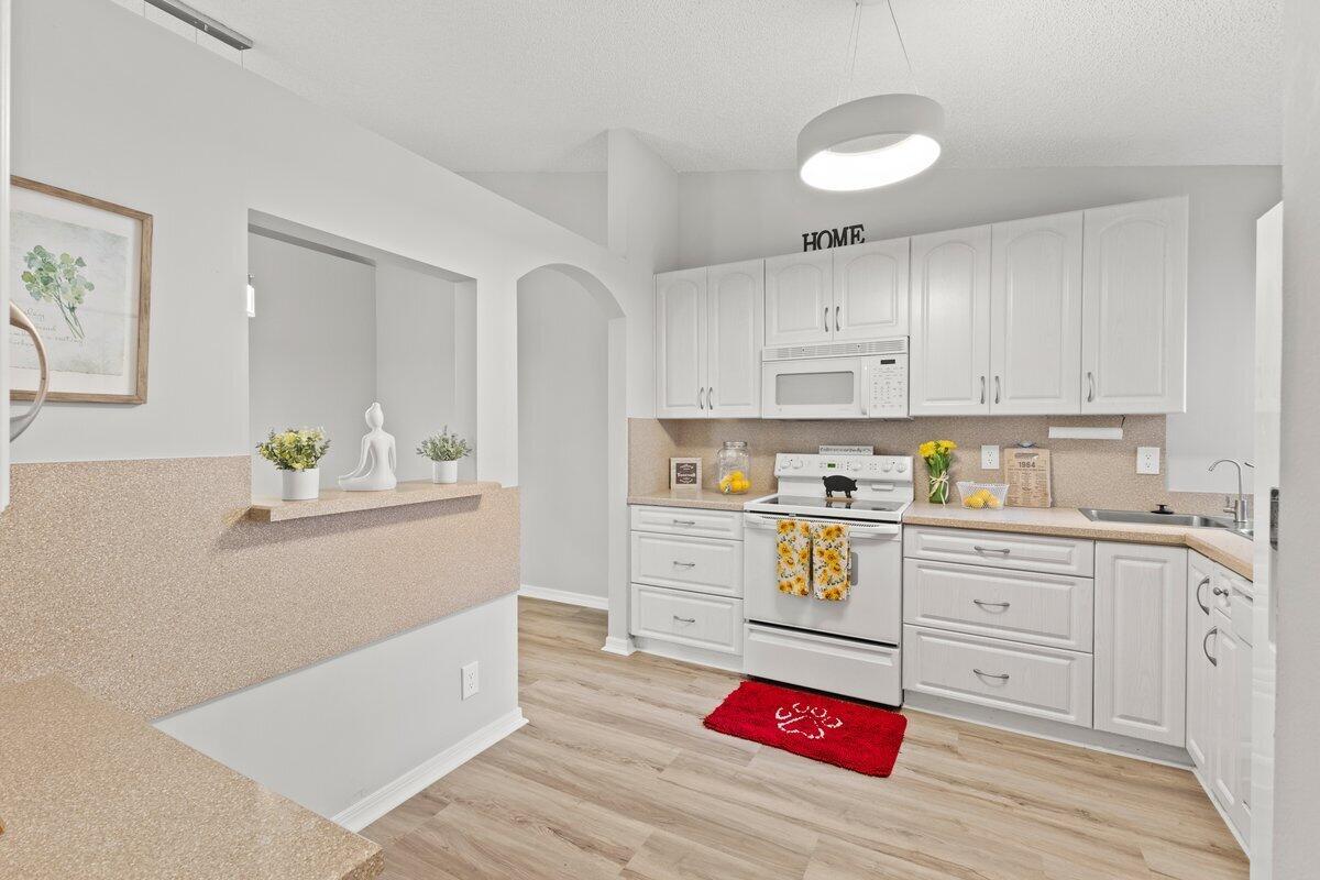 FLORAL LAKES 1 - Residential