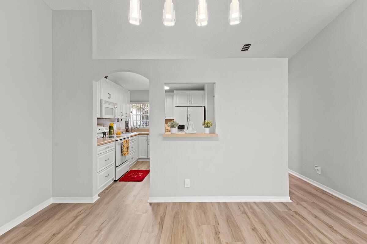 FLORAL LAKES 1 - Residential