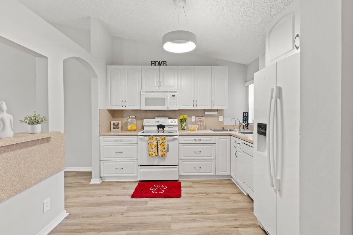 FLORAL LAKES 1 - Residential