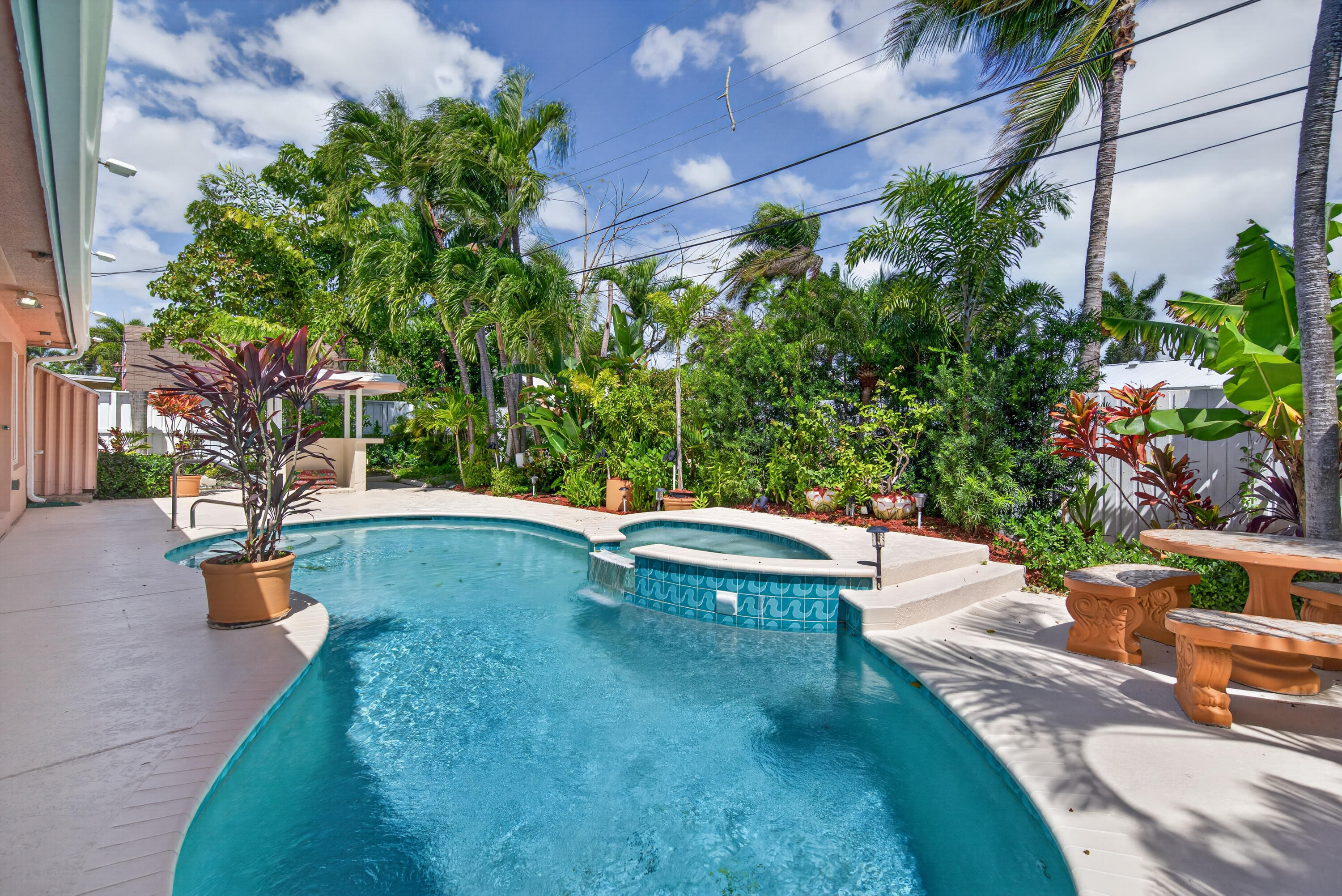 BOCA WOODS - Residential