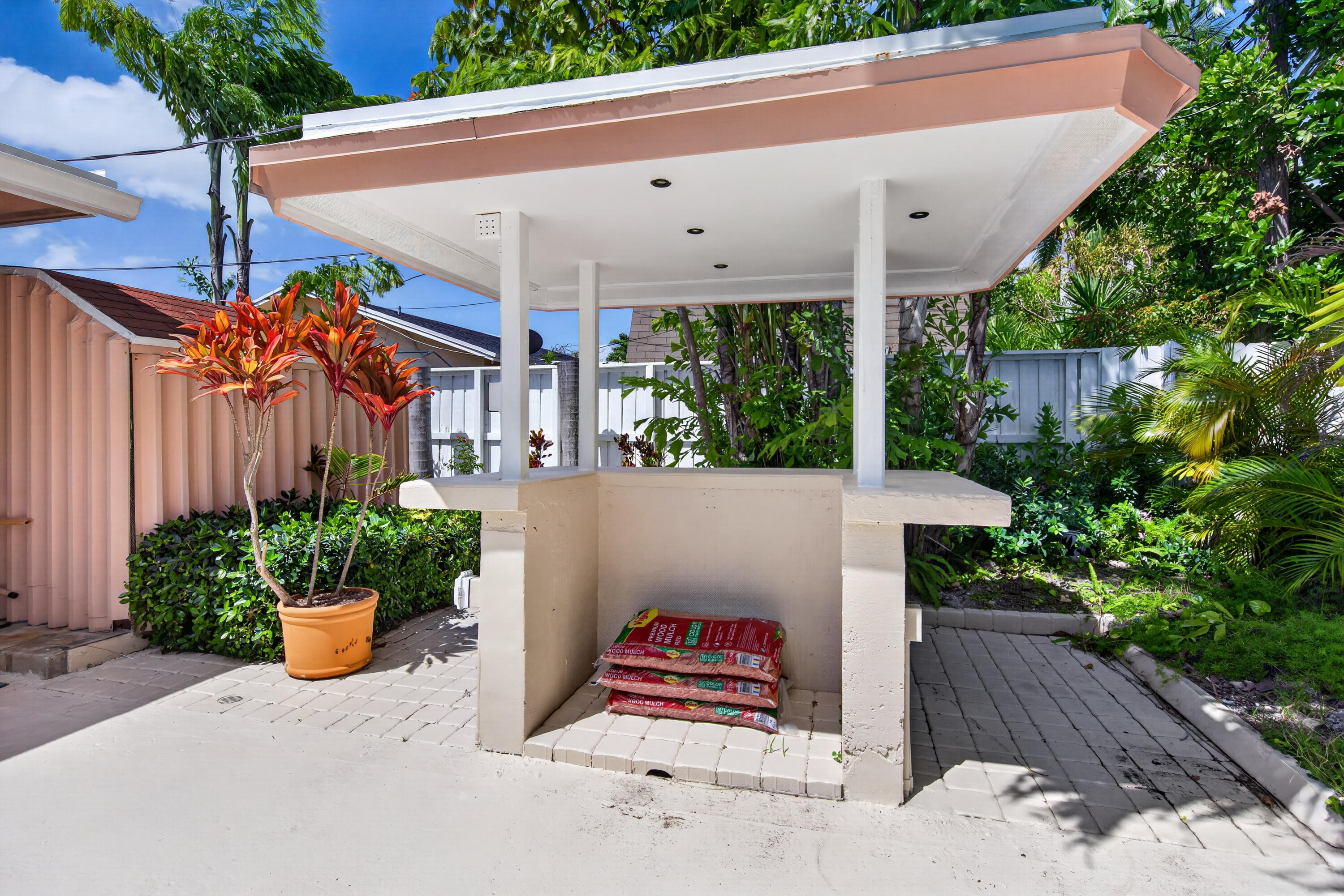 BOCA WOODS - Residential