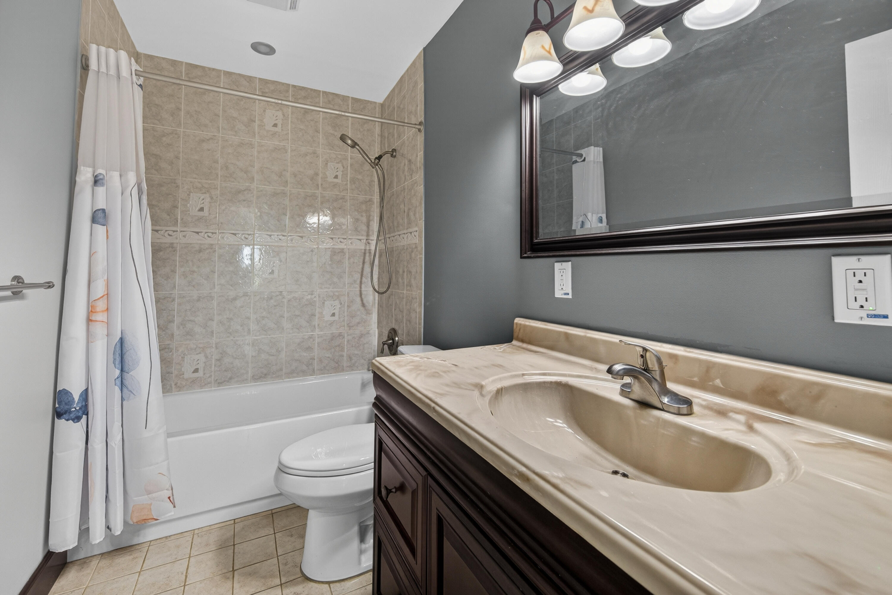 BOCA WOODS - Residential