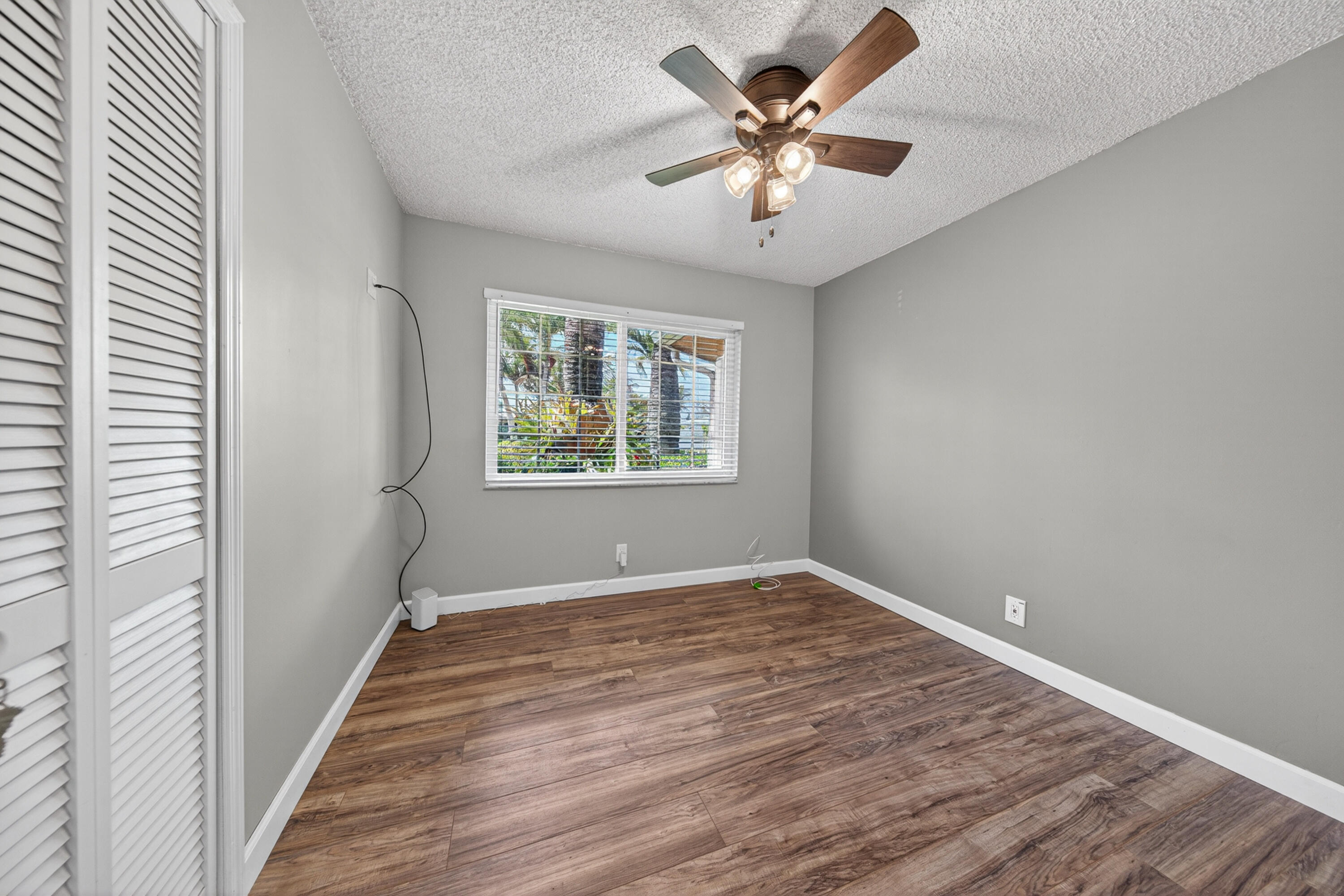 BOCA WOODS - Residential