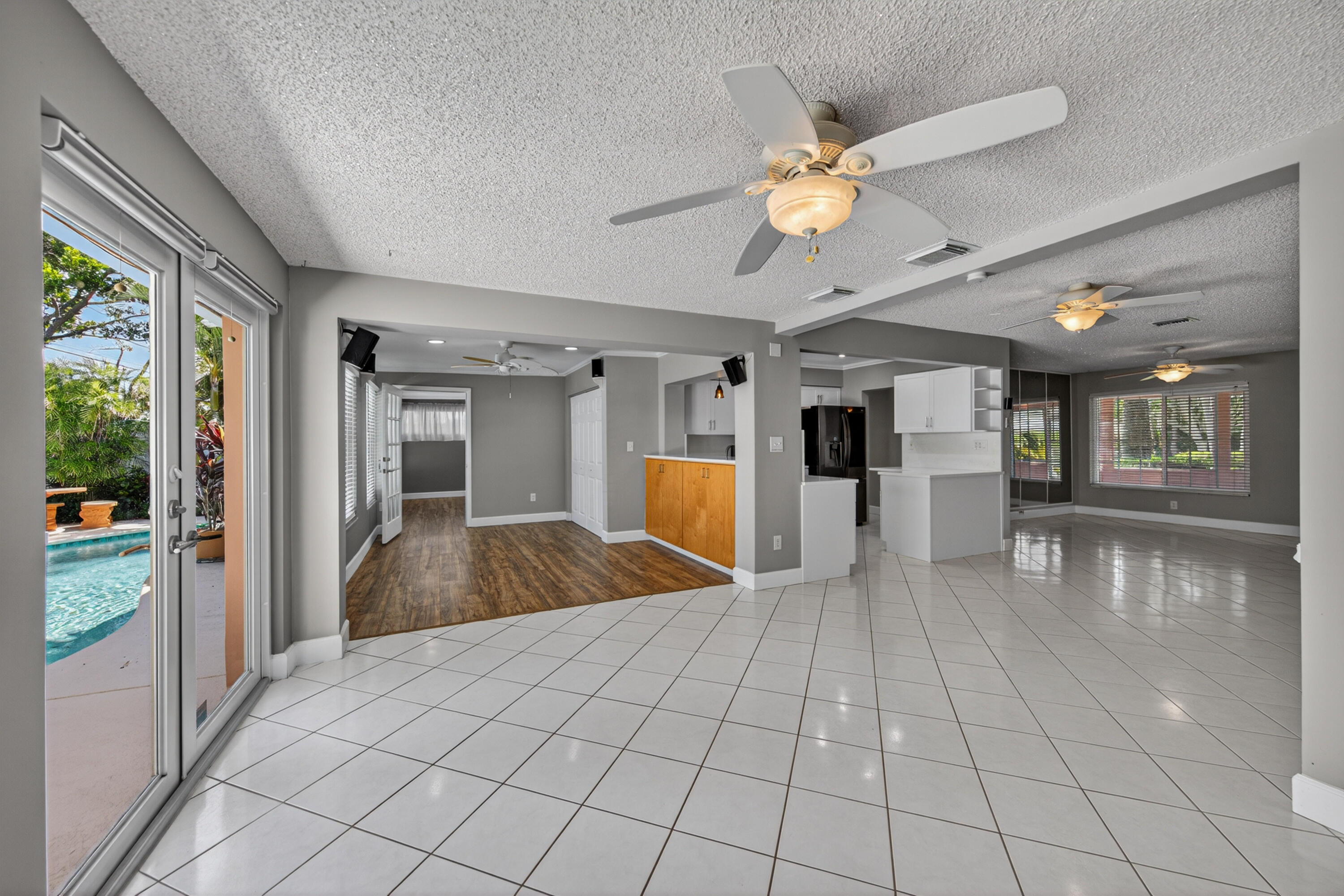 BOCA WOODS - Residential