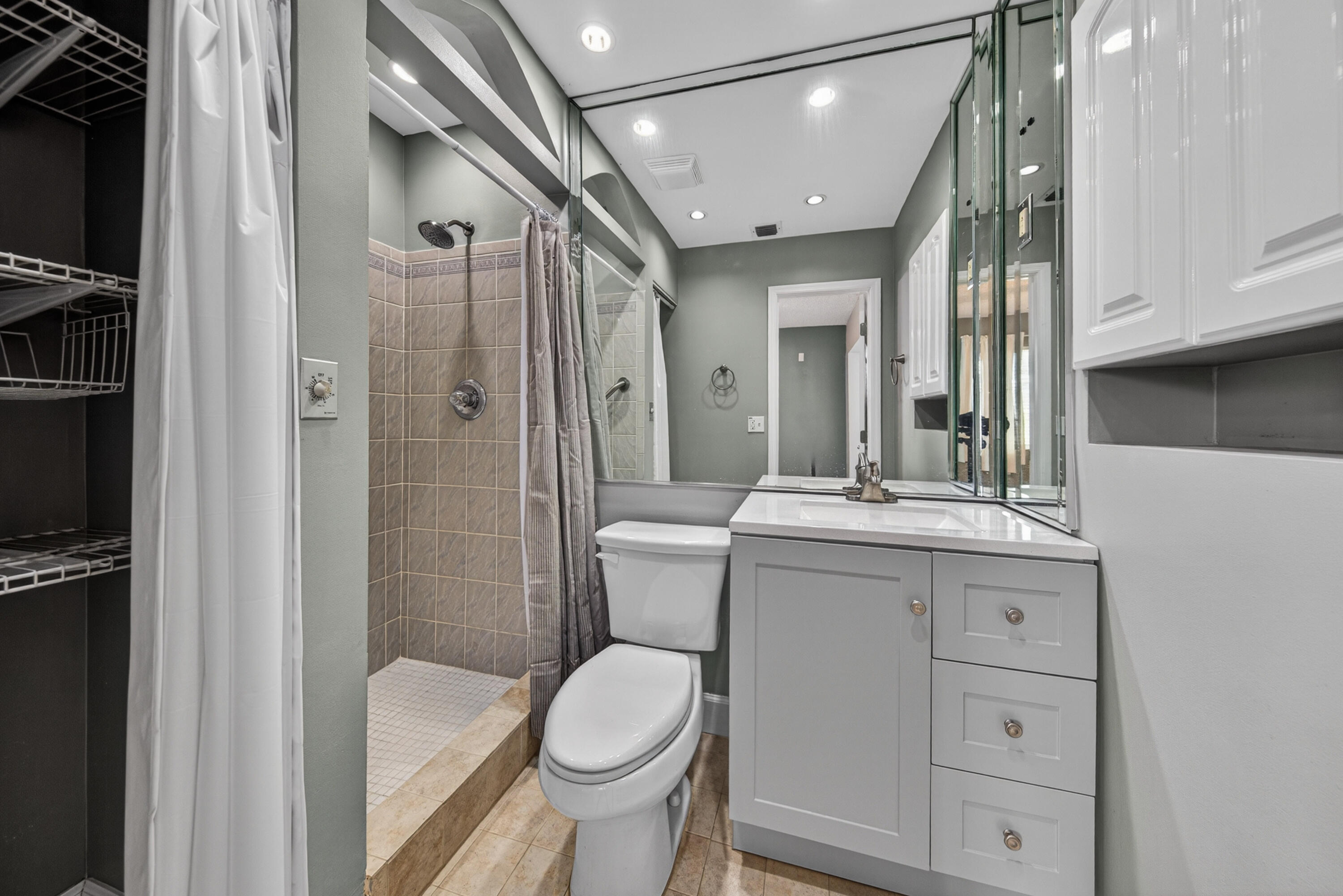 BOCA WOODS - Residential