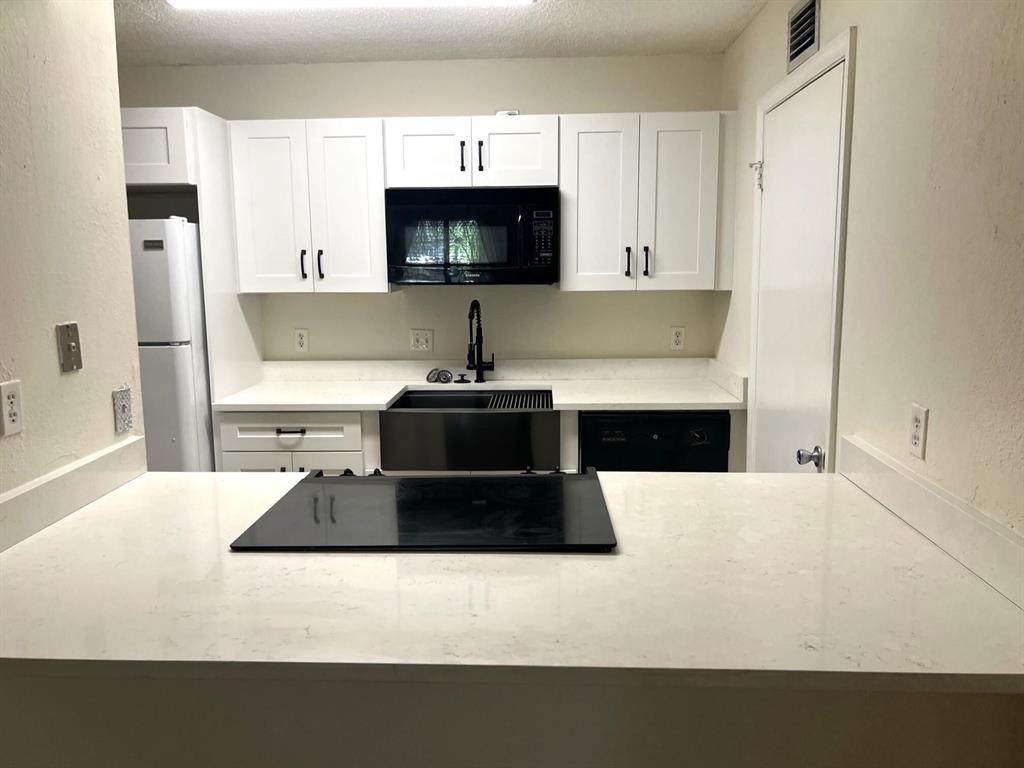 BOYNTON LANDINGS CONDO - Residential Lease