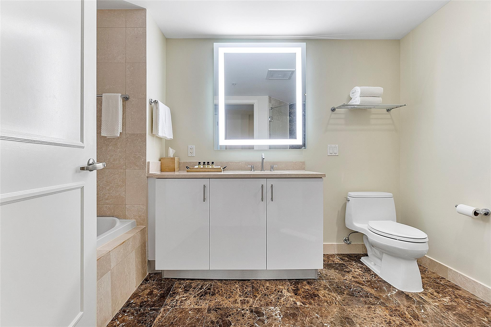 Q Club Resort & Residence - Residential