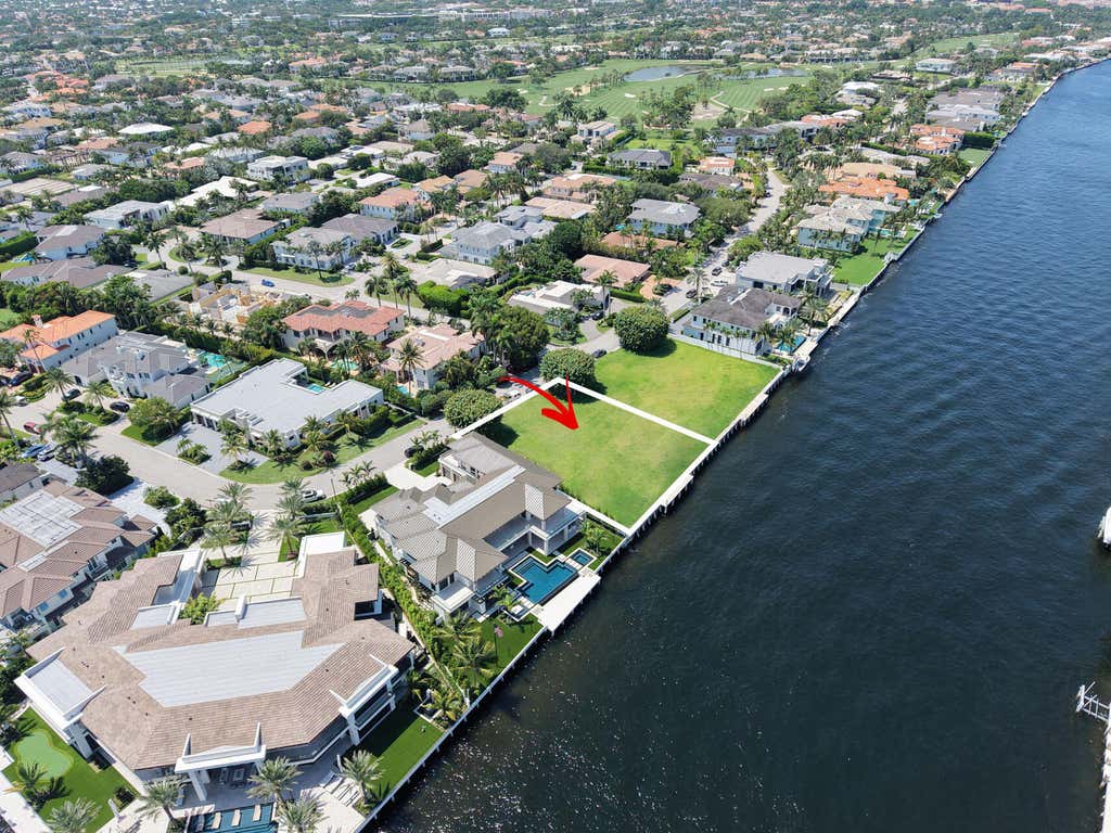 Photo of 2408 E Maya Palm Drive, Boca Raton, FL 33432 (MLS # B26060484)