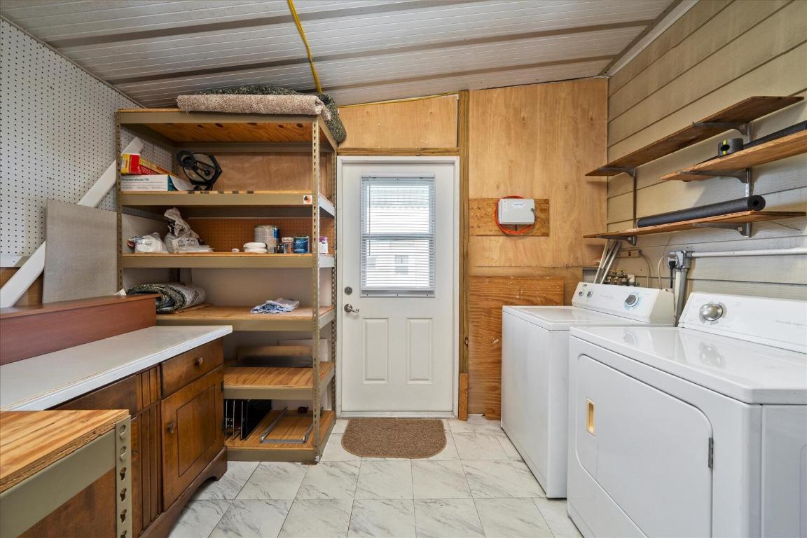 Pinelake Village - Residential