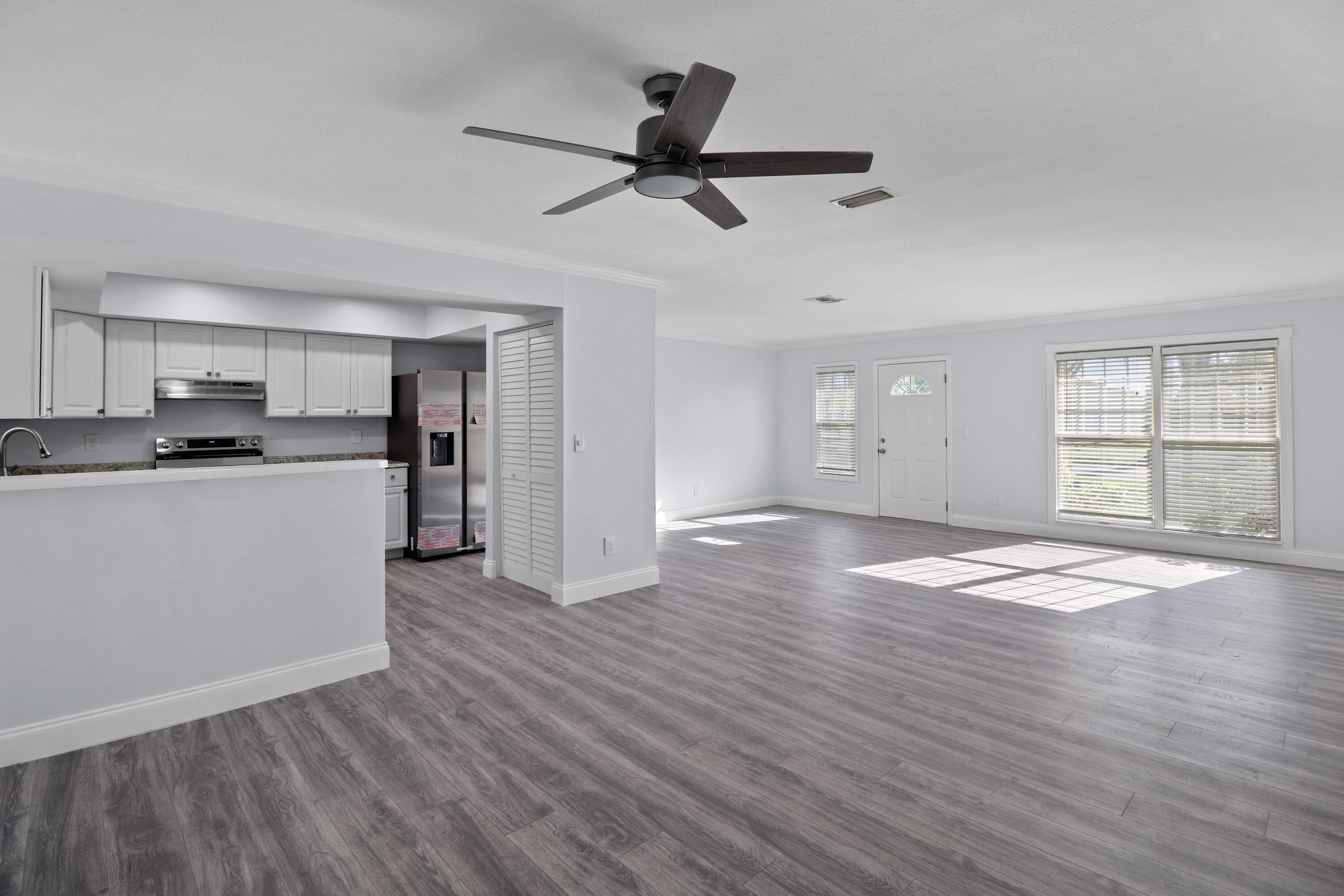 231 NE SOLIDA Circle