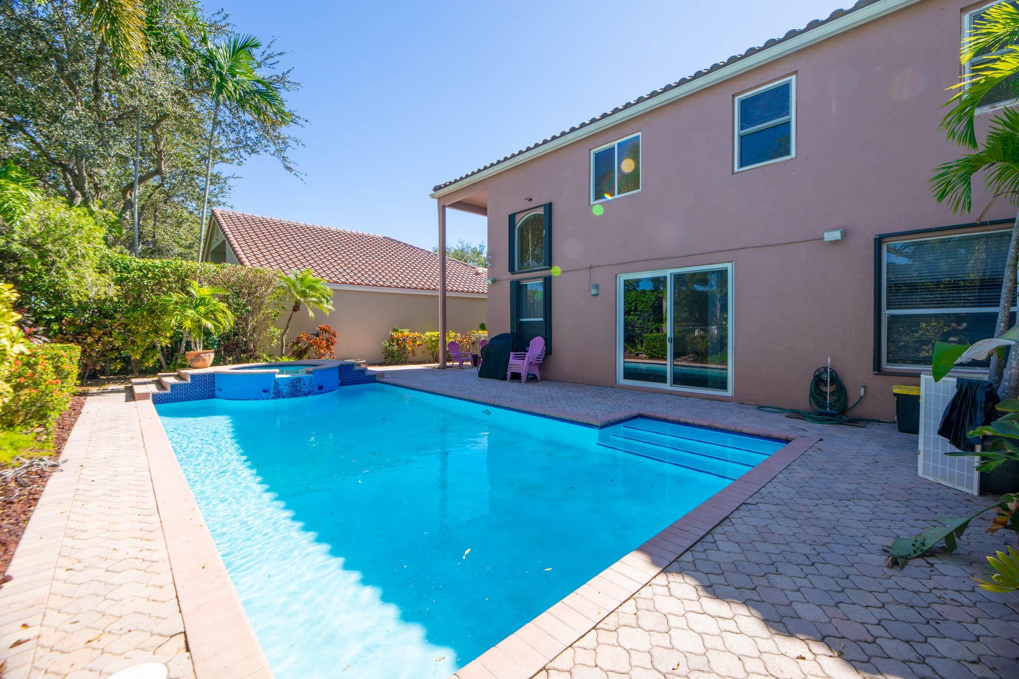 Mayfair At Parkland 155-9 - Residential