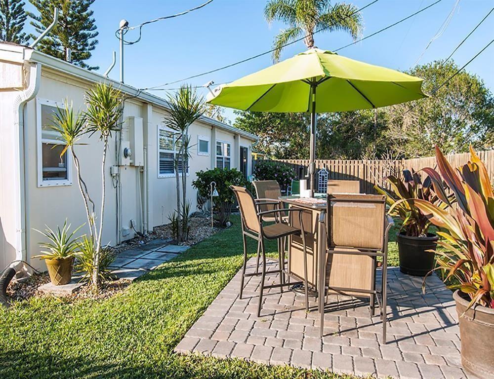 ROCKRIDGE SUB UNIT 3 - Residential Lease