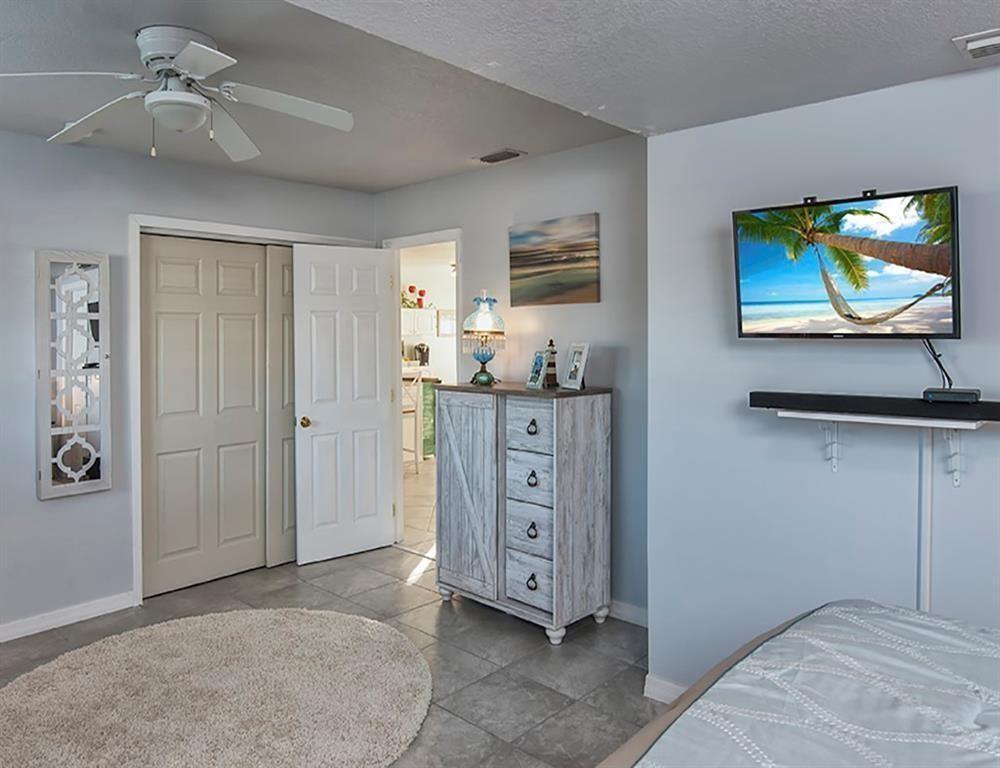 ROCKRIDGE SUB UNIT 3 - Residential Lease