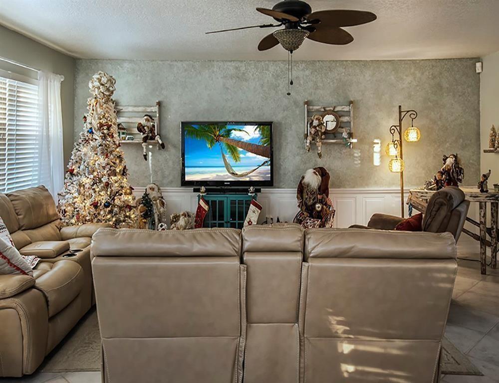 ROCKRIDGE SUB UNIT 3 - Residential Lease