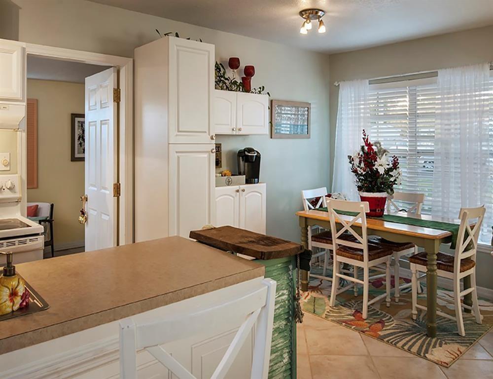 ROCKRIDGE SUB UNIT 3 - Residential Lease