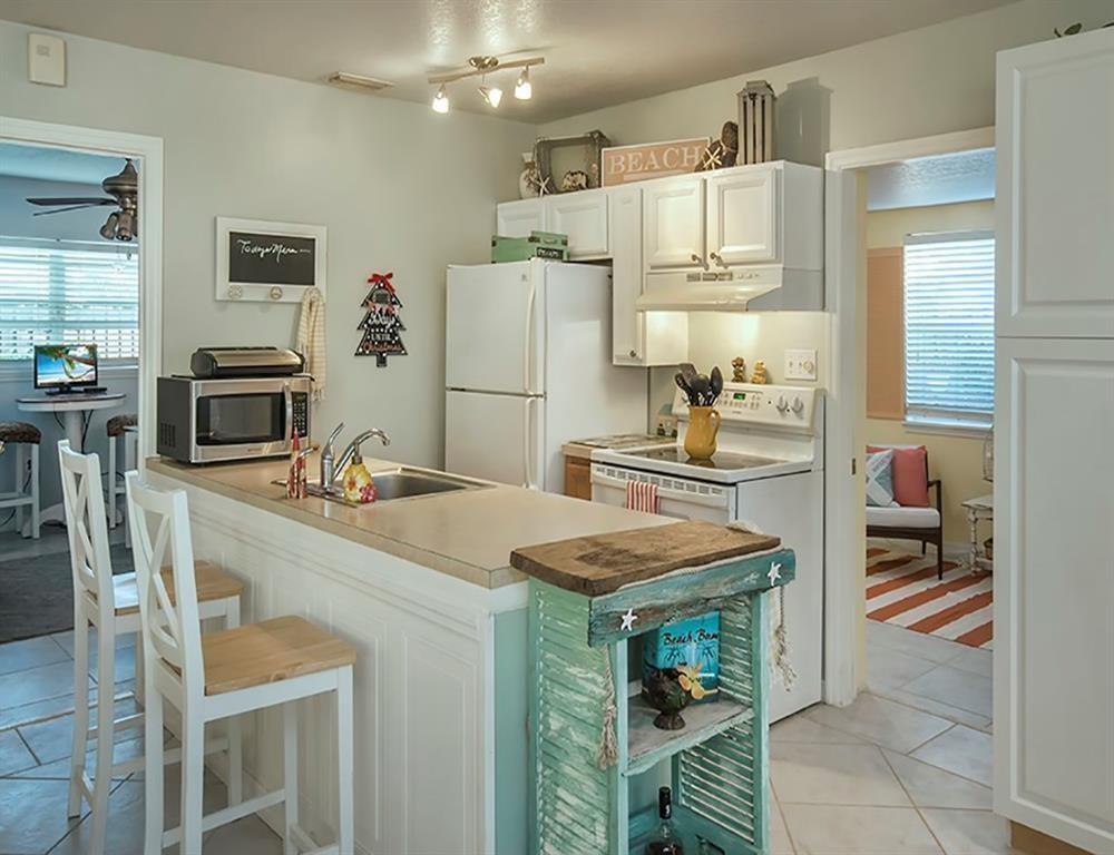 ROCKRIDGE SUB UNIT 3 - Residential Lease