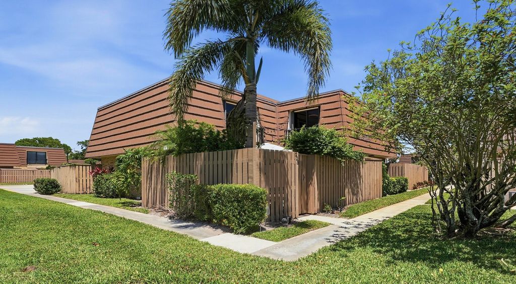 Photo of 223 2nd Court, Palm Beach Gardens, FL 33410 (MLS # B26019331)