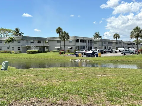 215 Monaco E, Delray Beach, FL MLS: R11092405