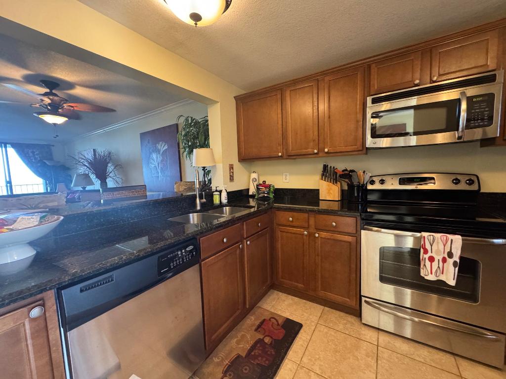 OCEAN HARBOUR SOUTH CONDOMINIUM - Residential Lease