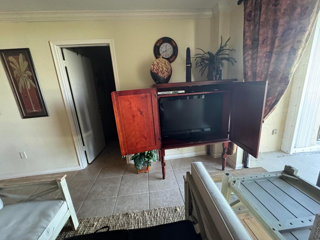 OCEAN HARBOUR SOUTH CONDOMINIUM - Residential Lease