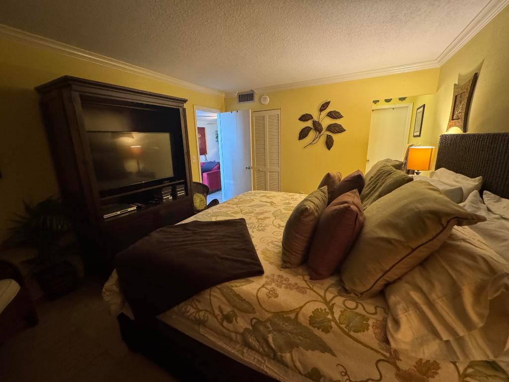 OCEAN HARBOUR SOUTH CONDOMINIUM - Residential Lease