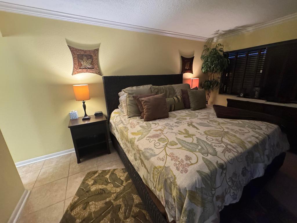 OCEAN HARBOUR SOUTH CONDOMINIUM - Residential Lease