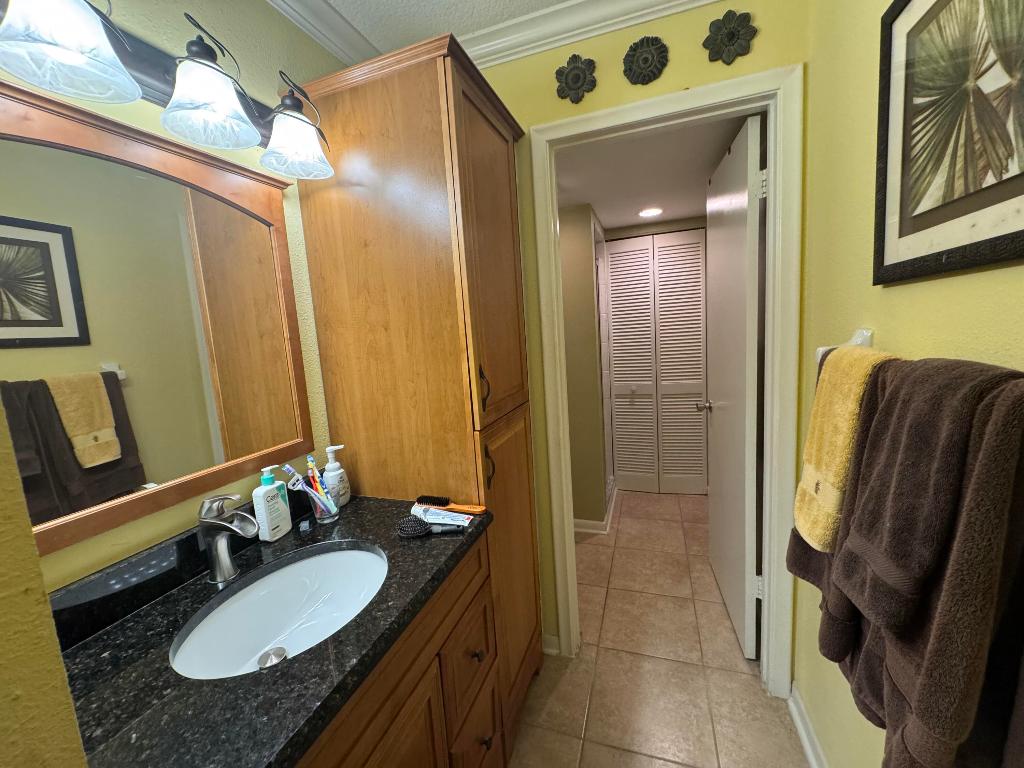 OCEAN HARBOUR SOUTH CONDOMINIUM - Residential Lease