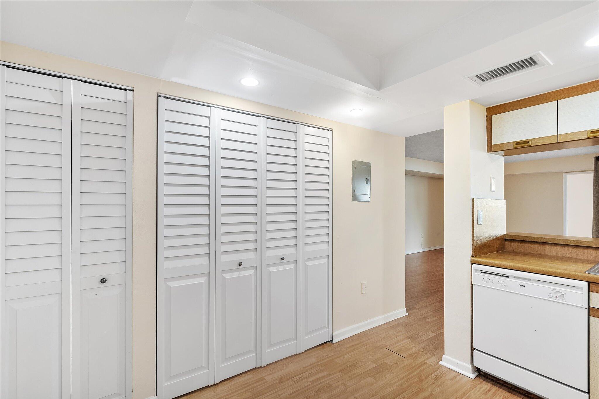 KENLAND BEND SOUTH CONDO PH I-IV - Residential