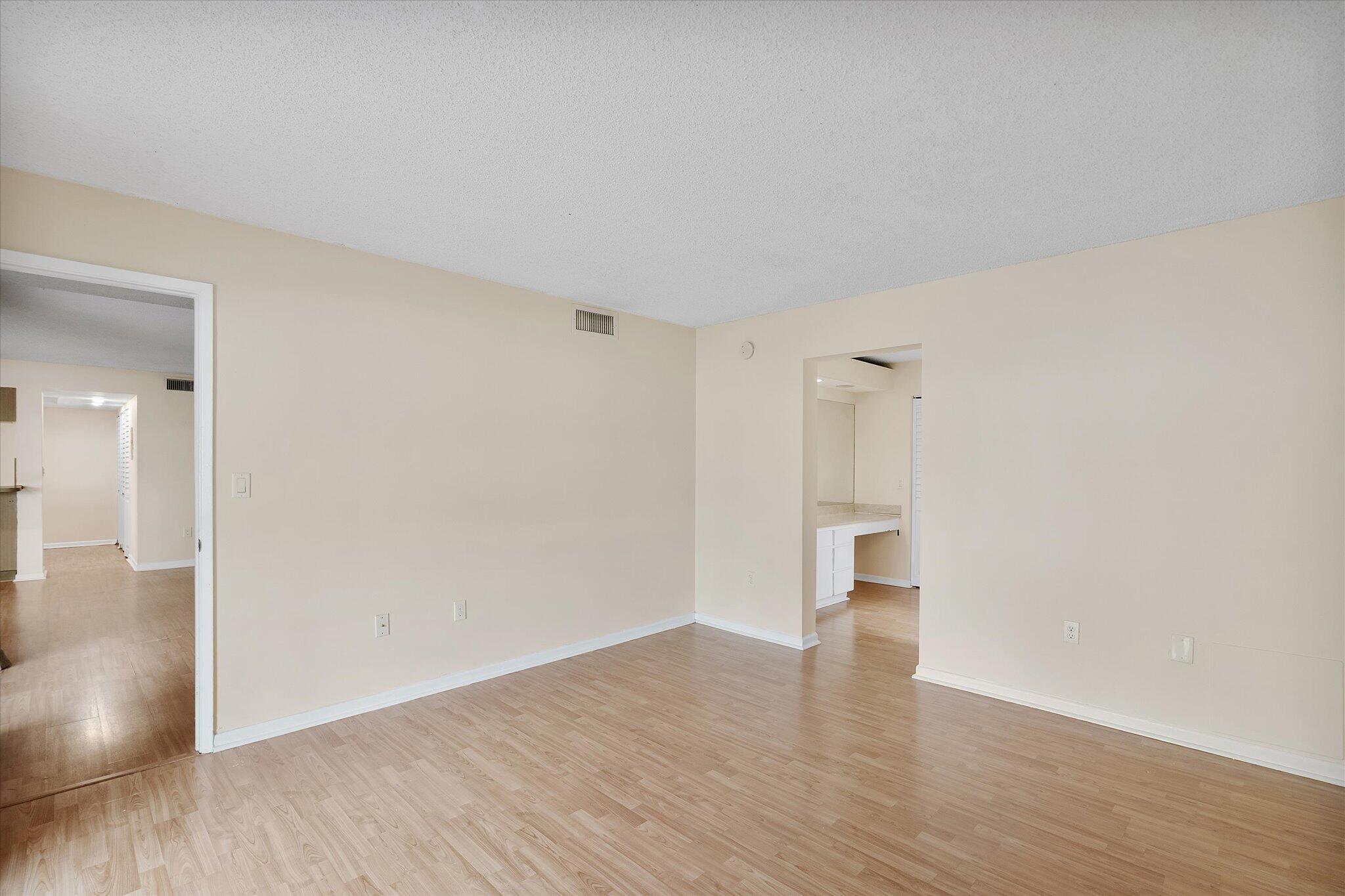 KENLAND BEND SOUTH CONDO PH I-IV - Residential