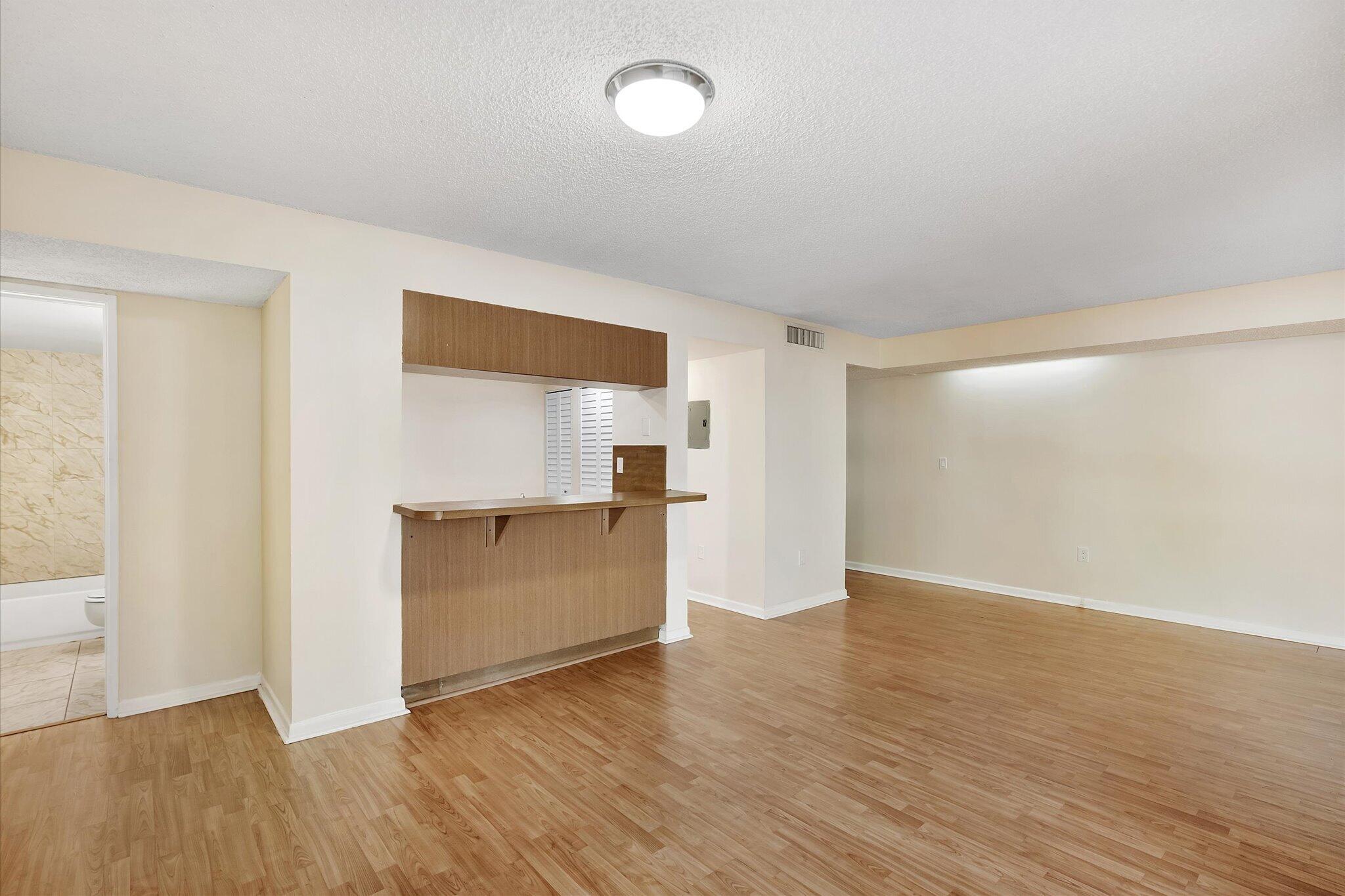 KENLAND BEND SOUTH CONDO PH I-IV - Residential