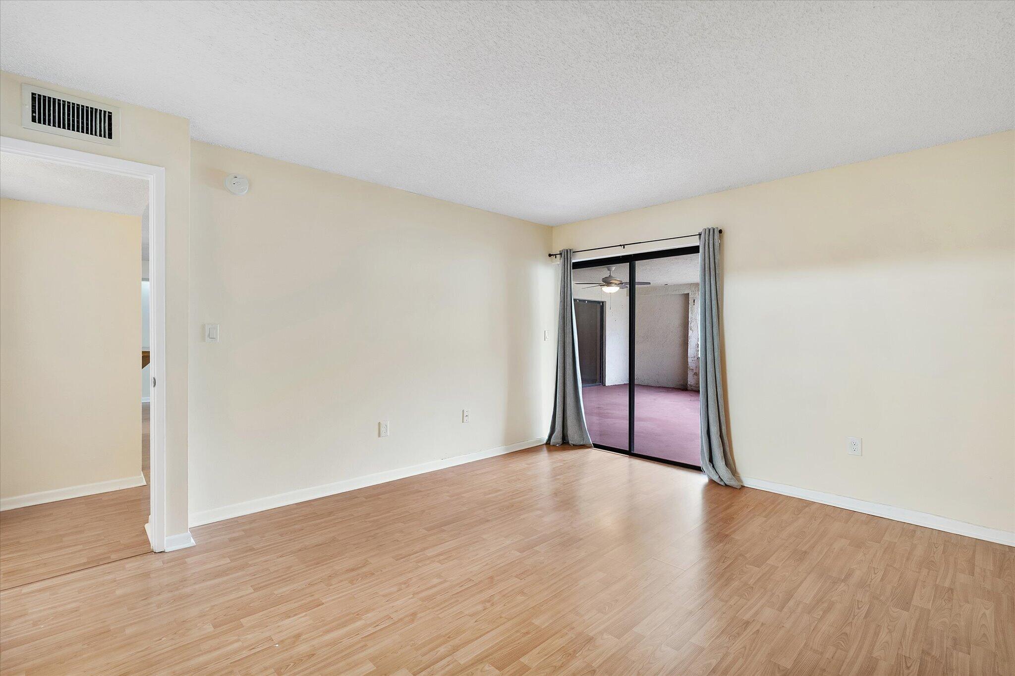 KENLAND BEND SOUTH CONDO PH I-IV - Residential