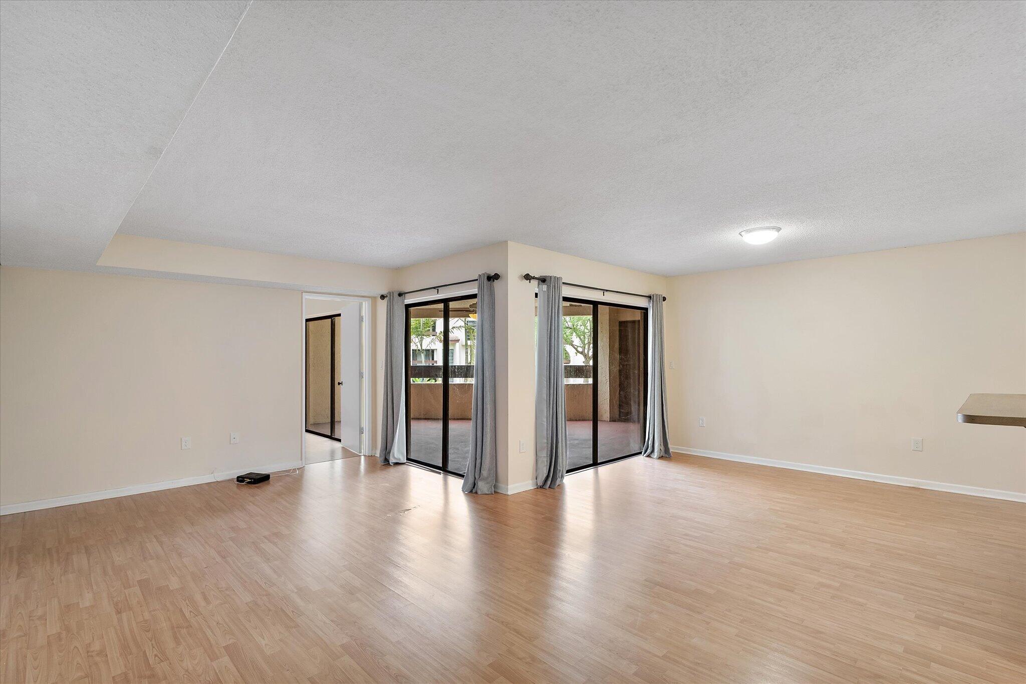 KENLAND BEND SOUTH CONDO PH I-IV - Residential